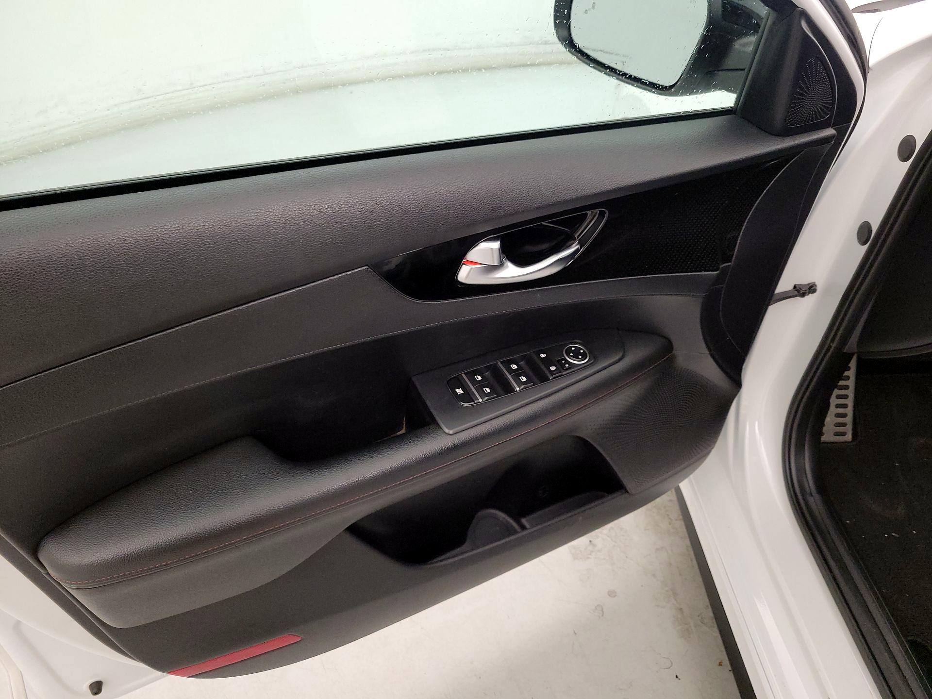 Thumbnail: 2021 Kia Forte - 12