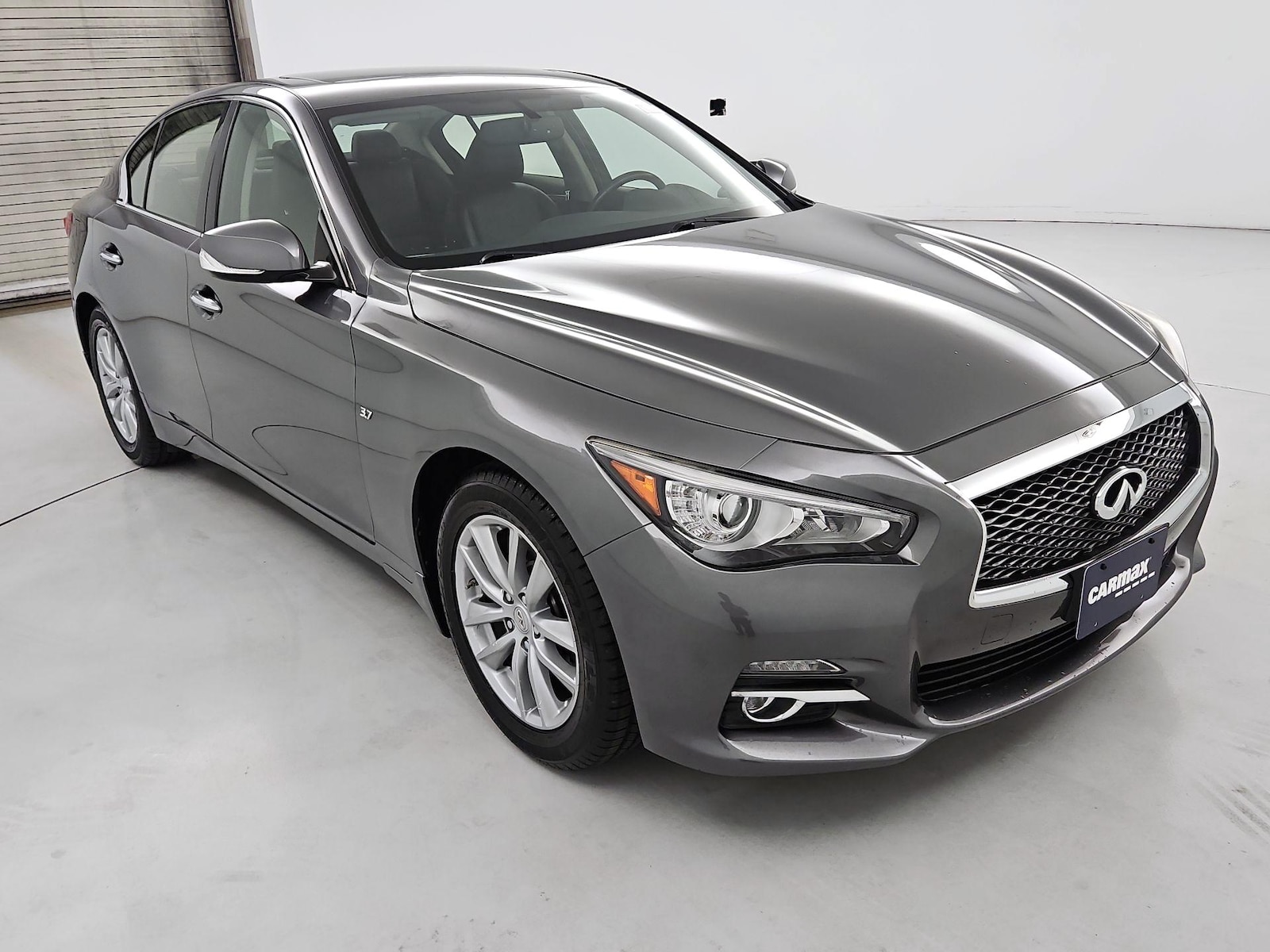 2015 INFINITI Q50