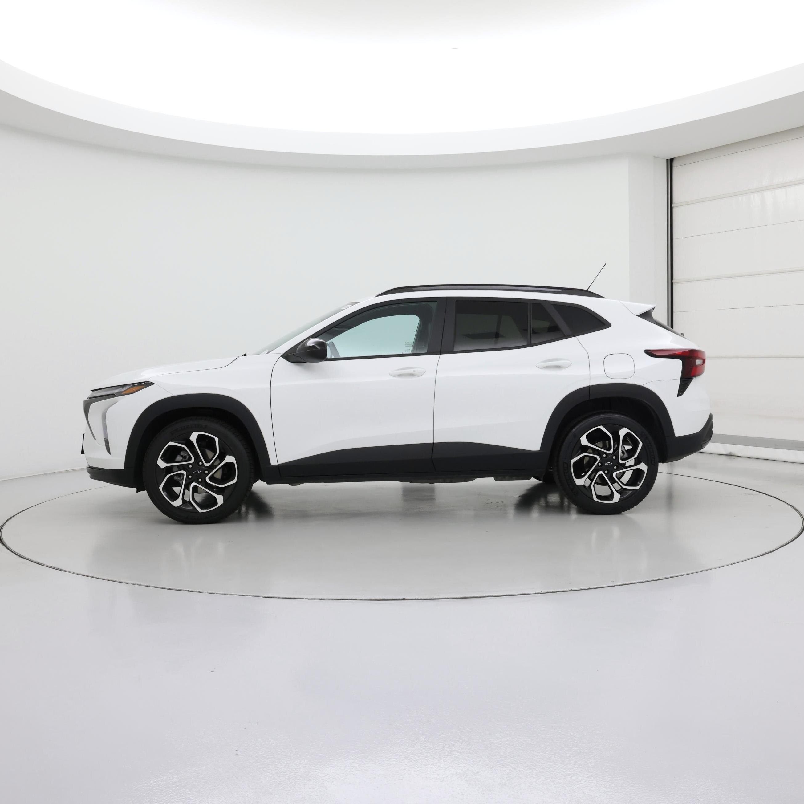 Thumbnail: 2024 Chevrolet Trax - 3