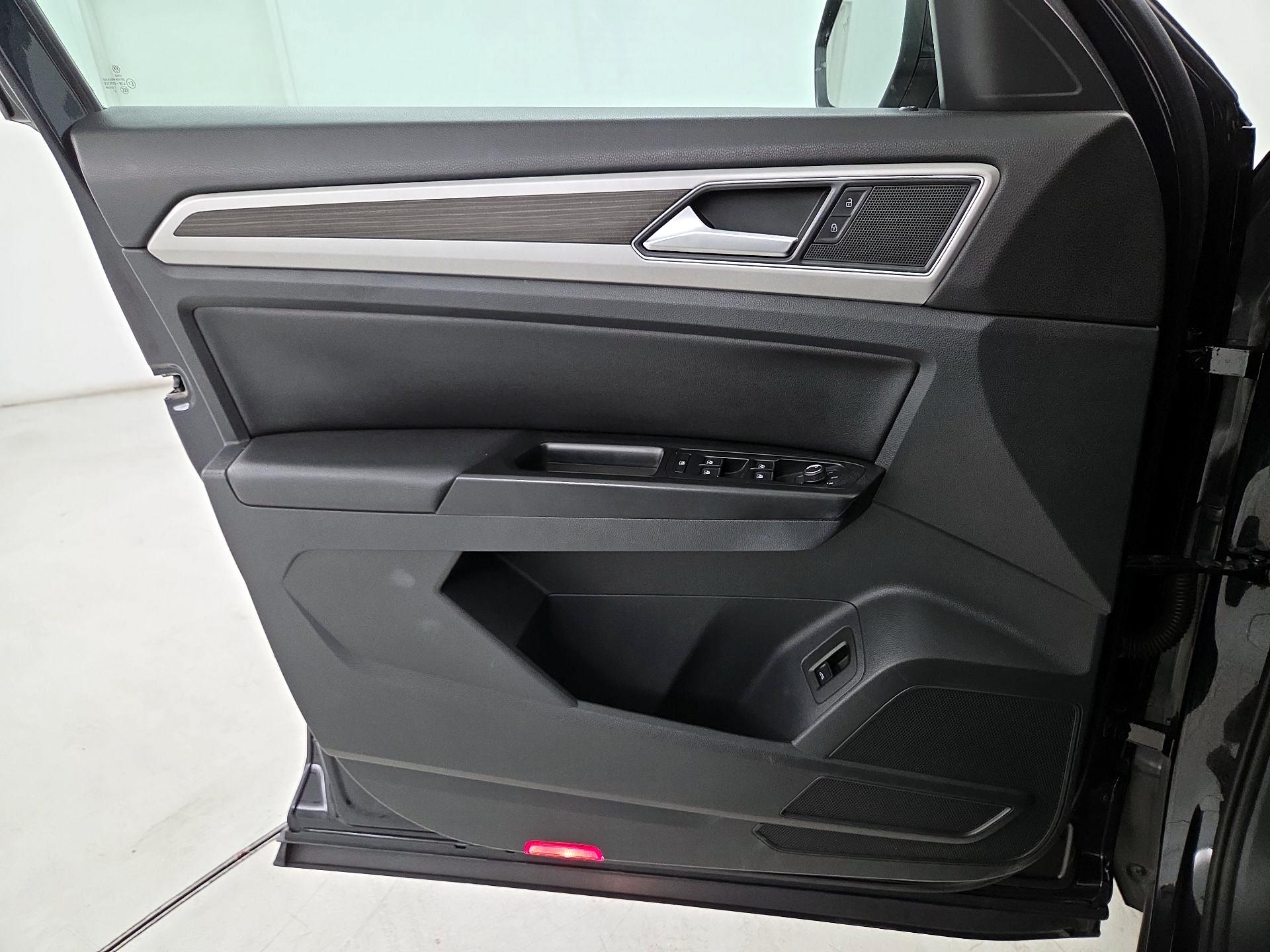 Thumbnail: 2019 Volkswagen Atlas - 12