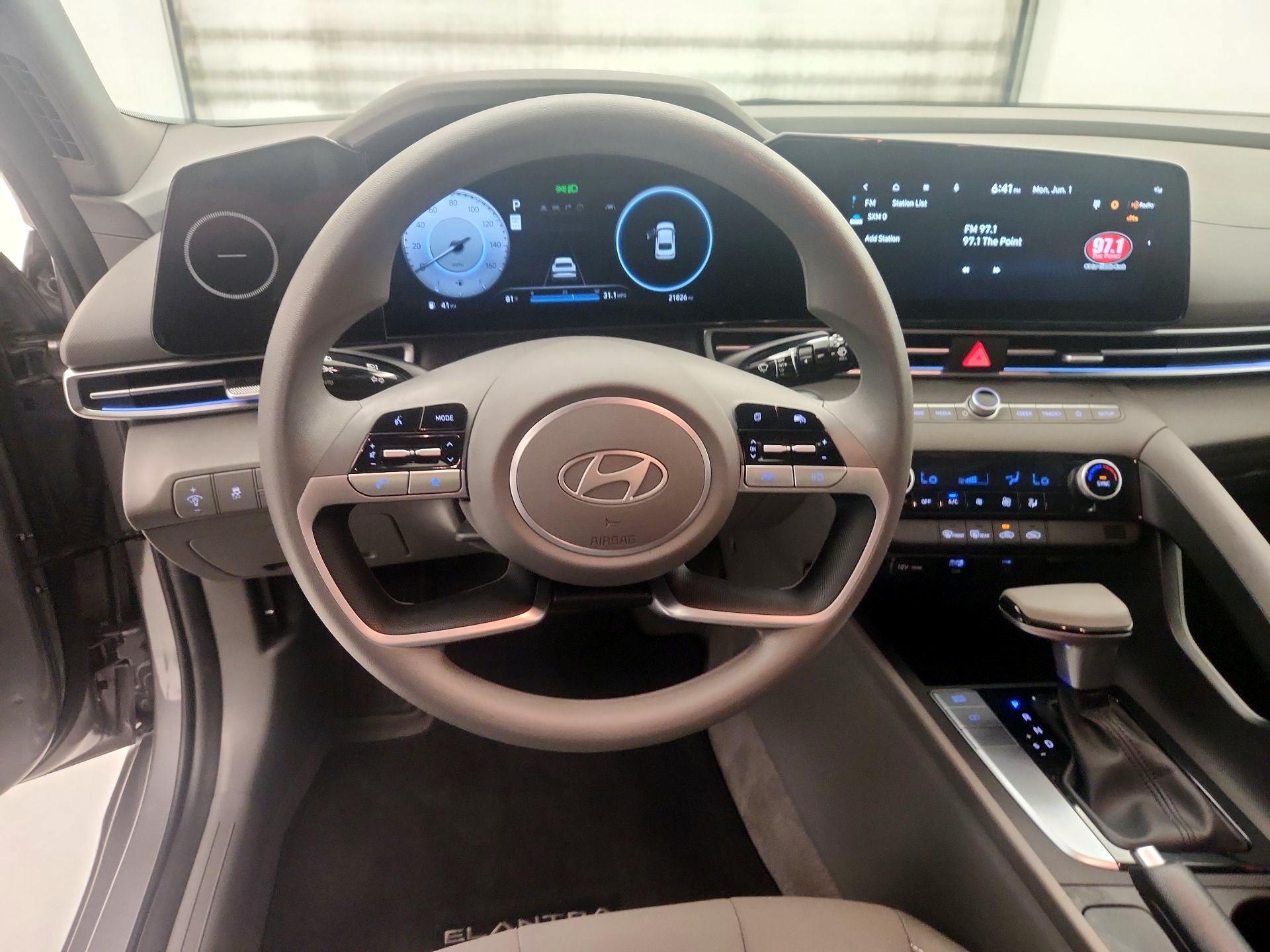 Thumbnail: 2024 Hyundai Elantra - 10