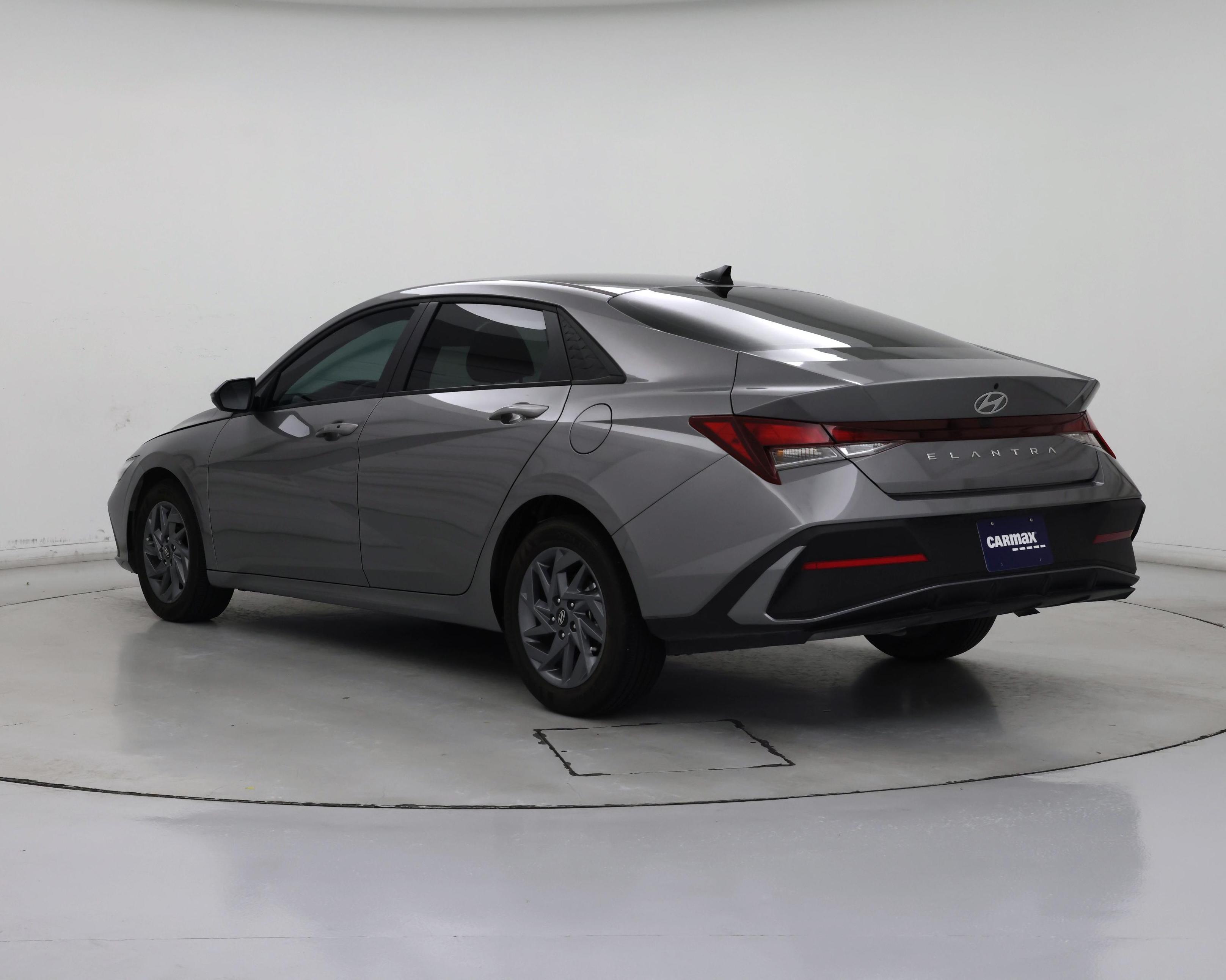 Thumbnail: 2024 Hyundai Elantra - 2