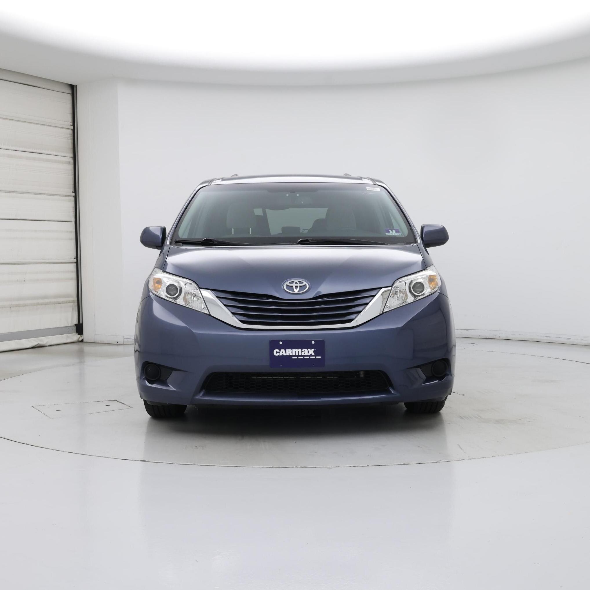 Thumbnail: 2015 Toyota Sienna - 5