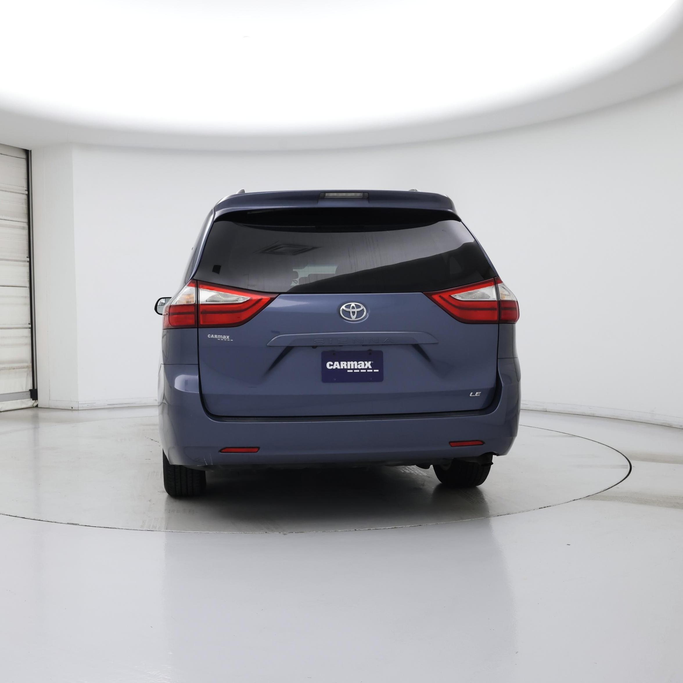 Thumbnail: 2015 Toyota Sienna - 6