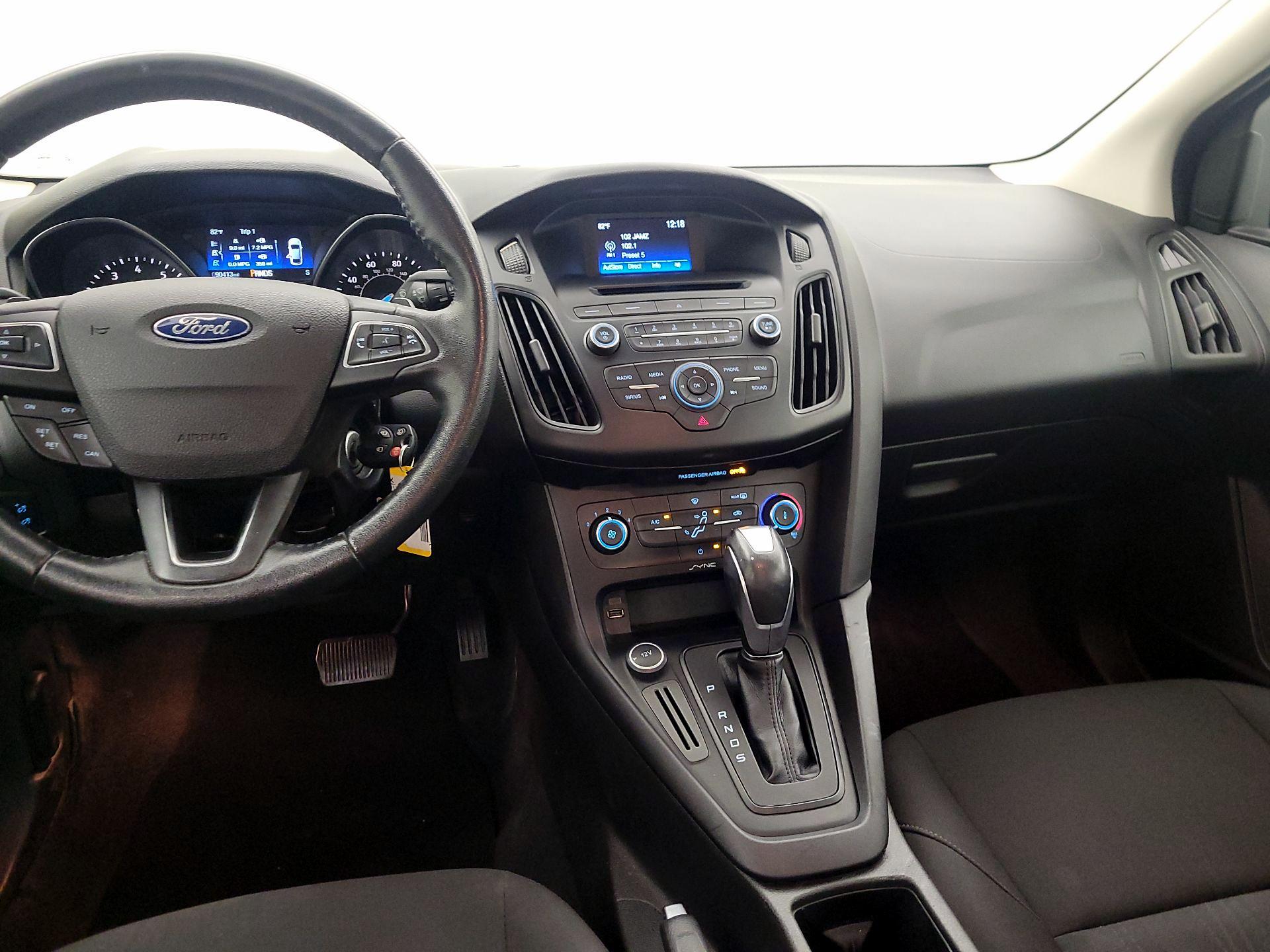 Thumbnail: 2015 Ford Focus - 9