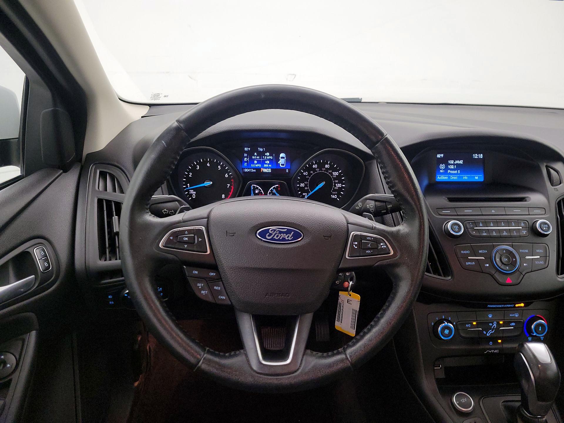 Thumbnail: 2015 Ford Focus - 10