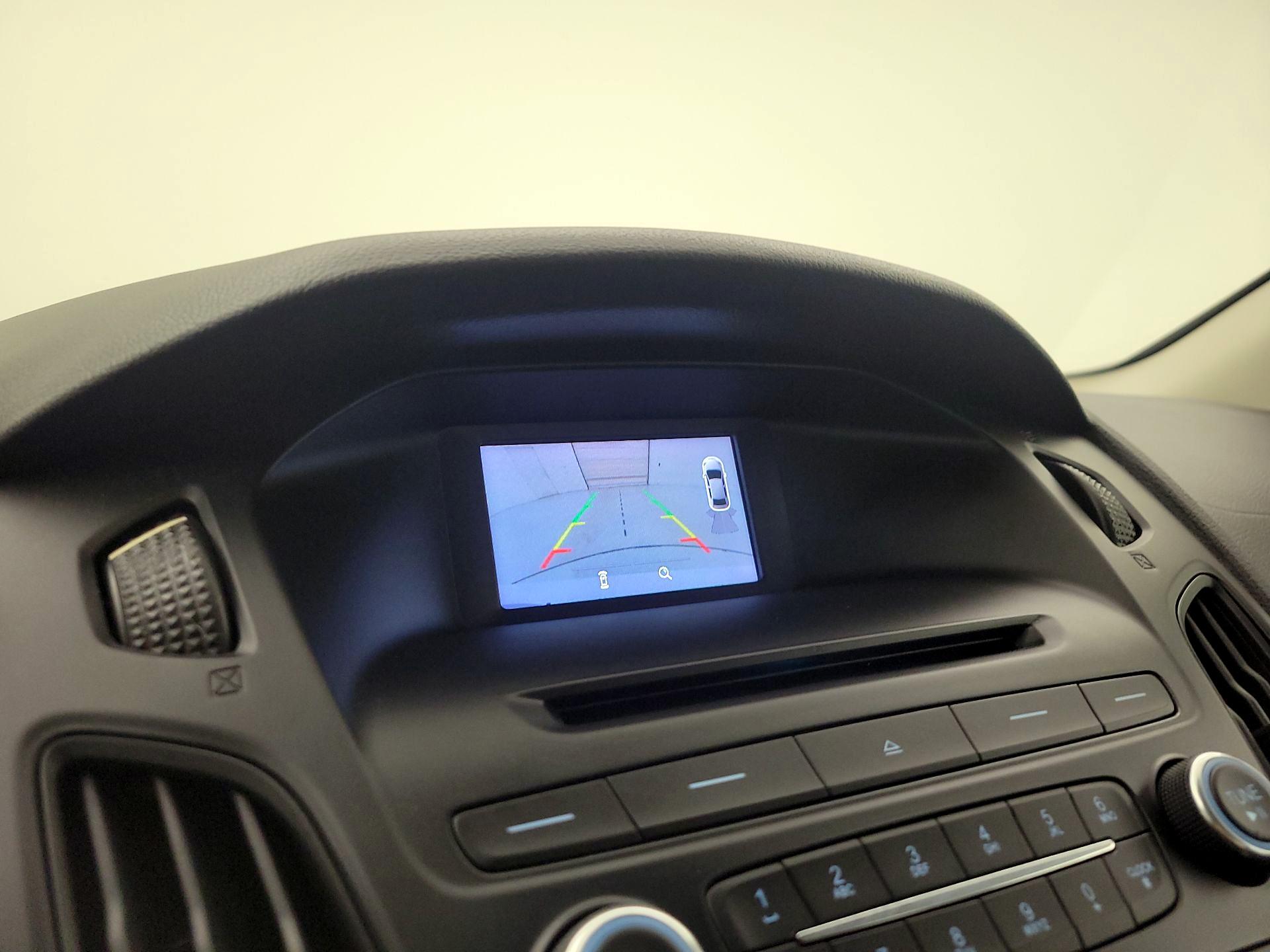 Thumbnail: 2015 Ford Focus - 14