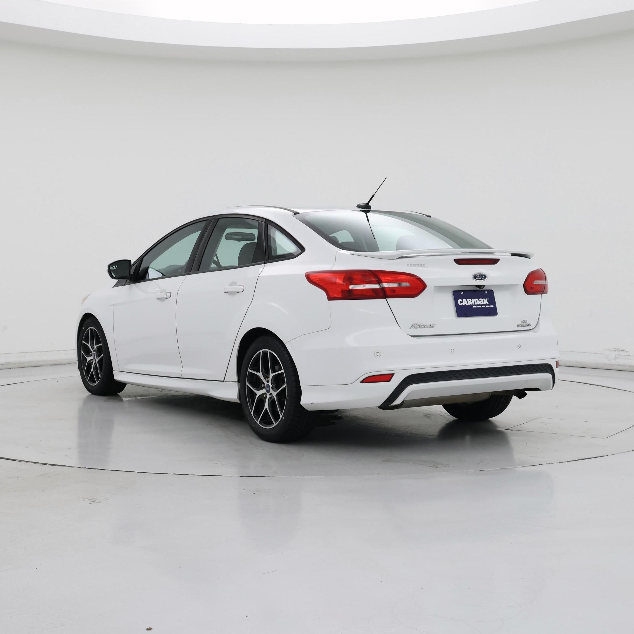 Thumbnail: 2015 Ford Focus - 2