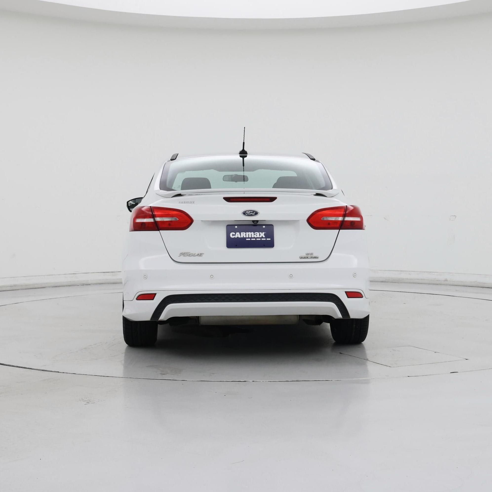 Thumbnail: 2015 Ford Focus - 6