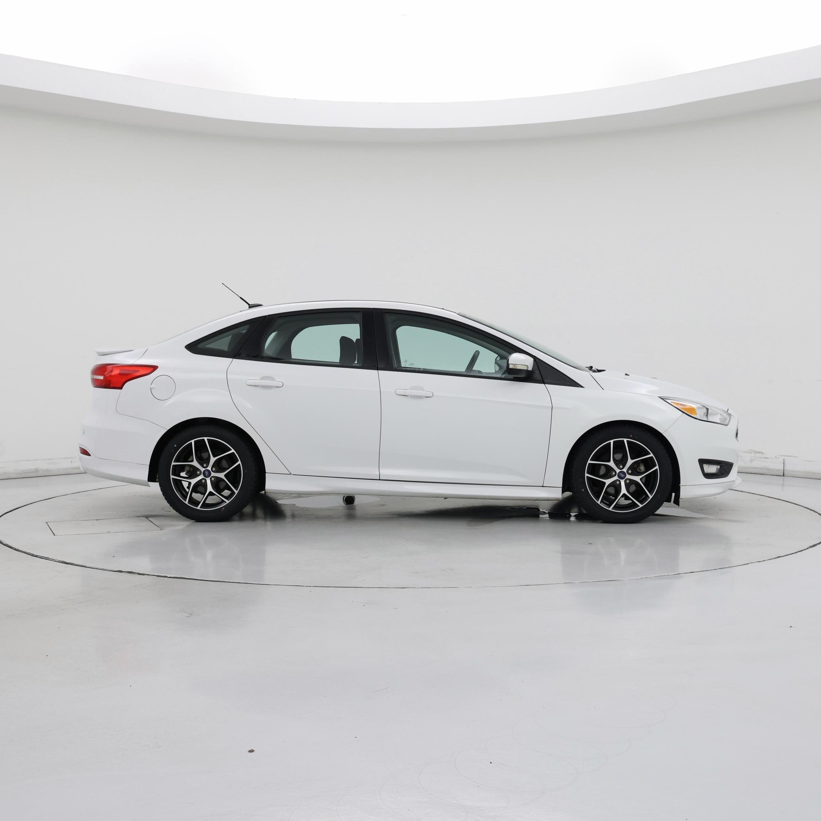 Thumbnail: 2015 Ford Focus - 7
