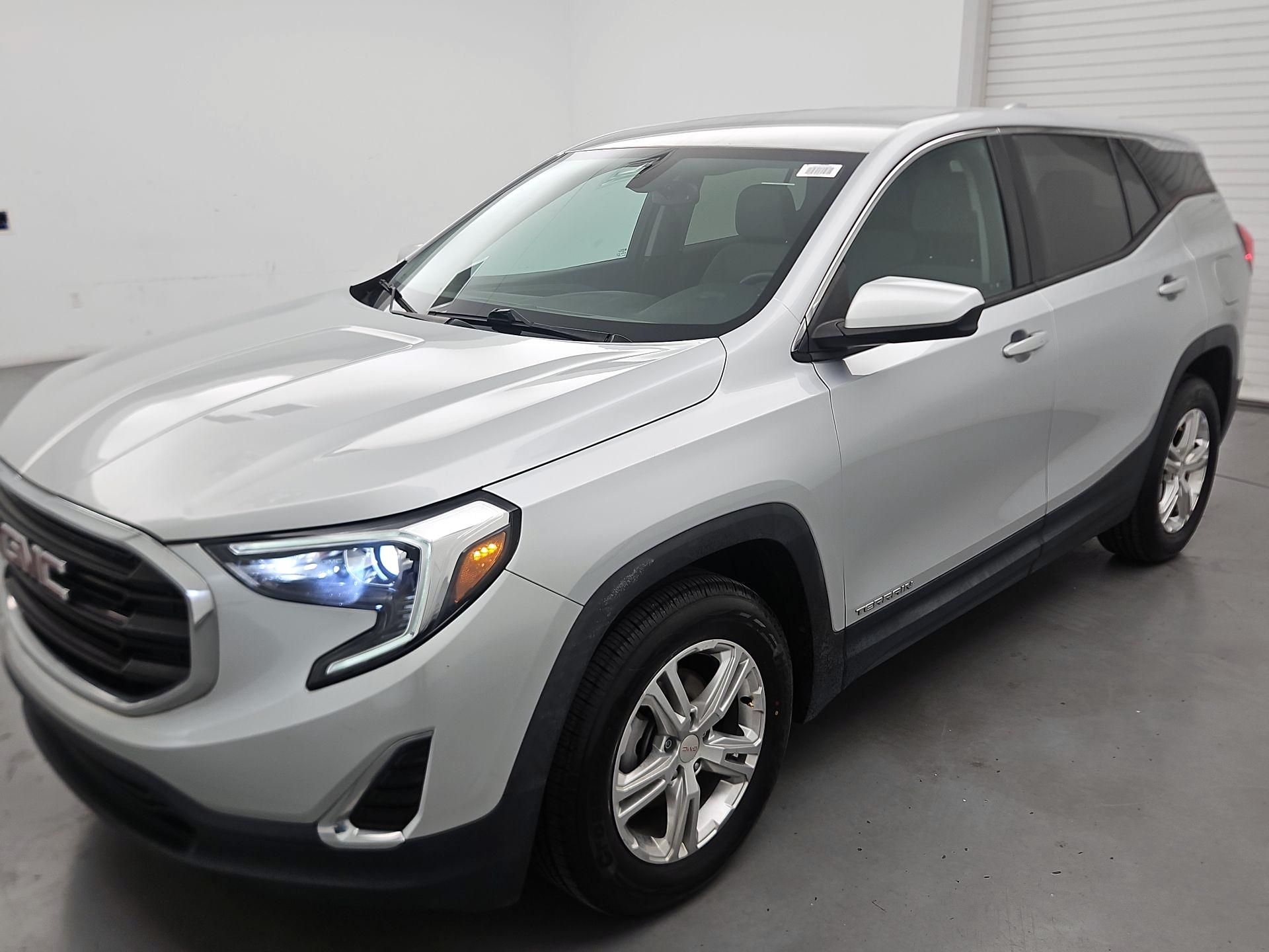 Thumbnail: 2019 GMC Terrain - 3