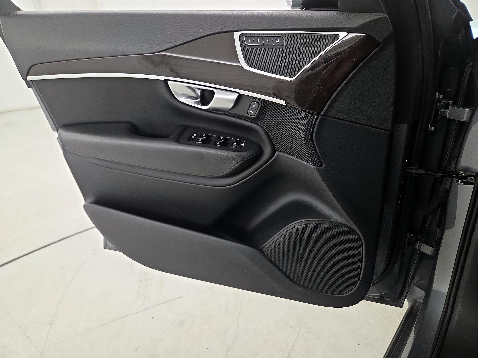 Thumbnail: 2019 Volvo XC90 - 12