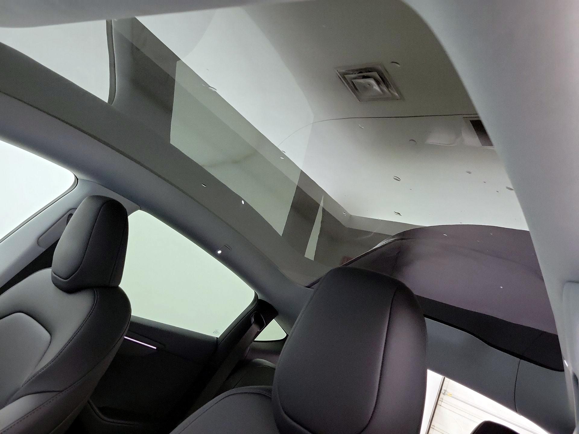 Thumbnail: 2026 Tesla Model Y - 19