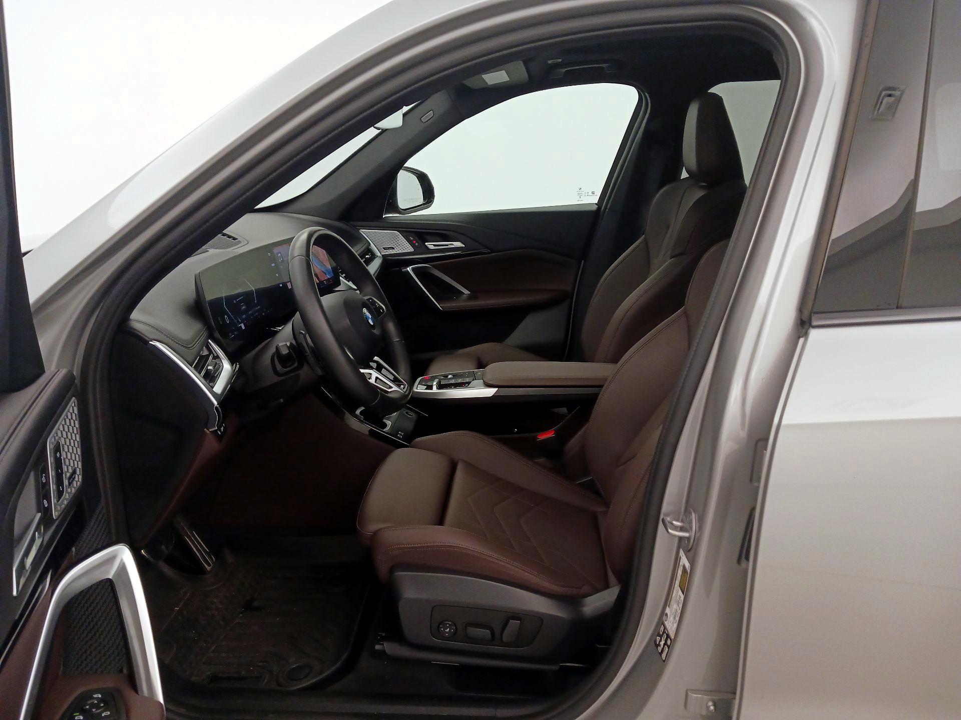 Thumbnail: 2025 BMW X1 - 11