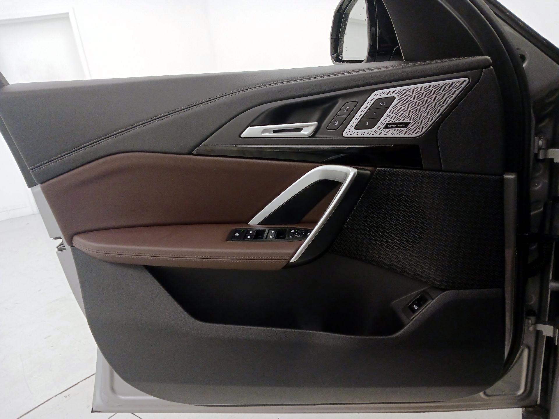Thumbnail: 2025 BMW X1 - 12