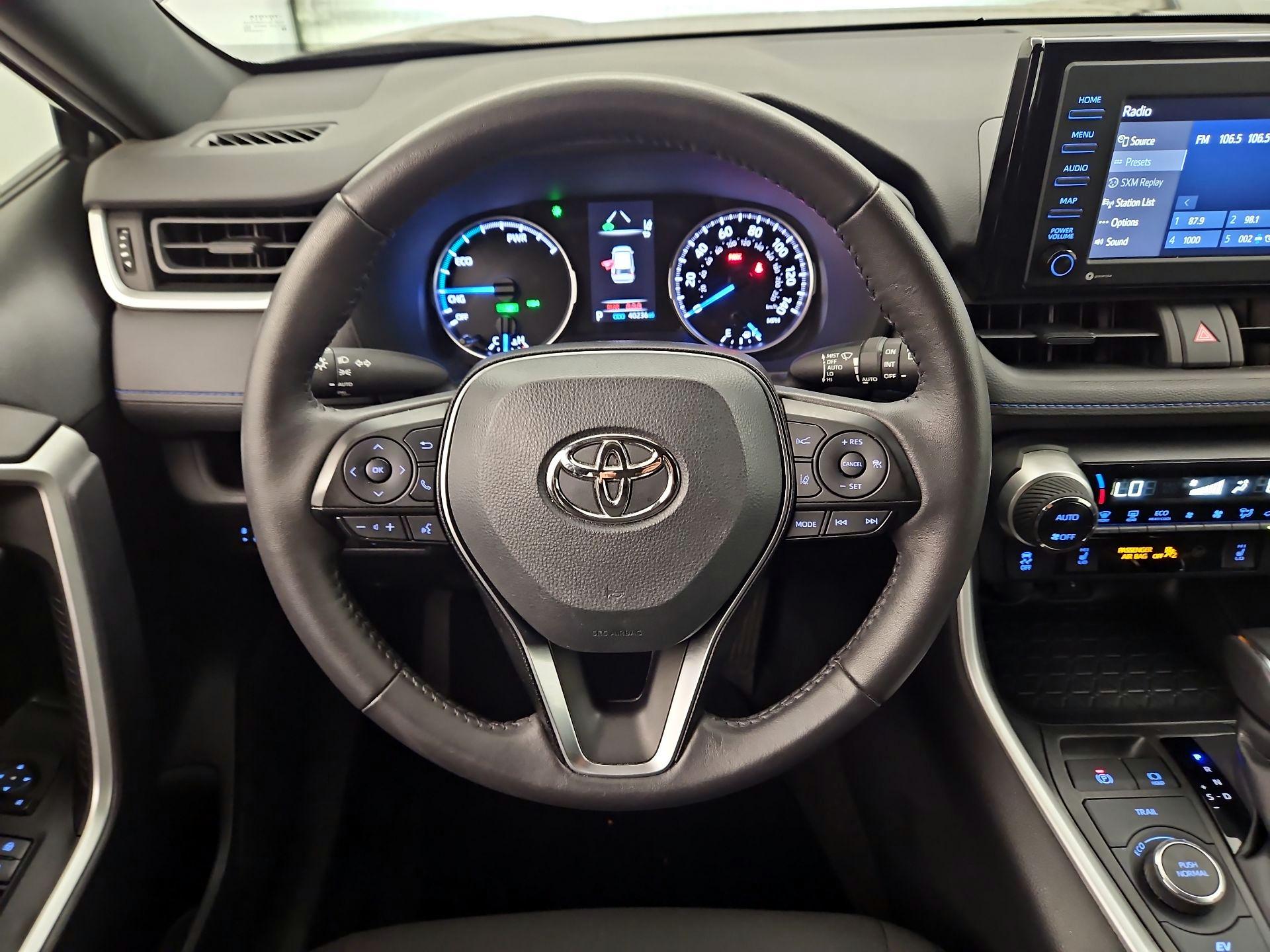 Thumbnail: 2022 Toyota RAV4 - 10