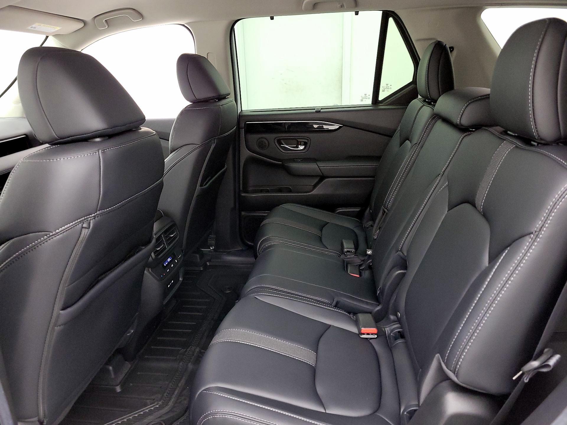 Thumbnail: 2025 Honda Pilot - 19