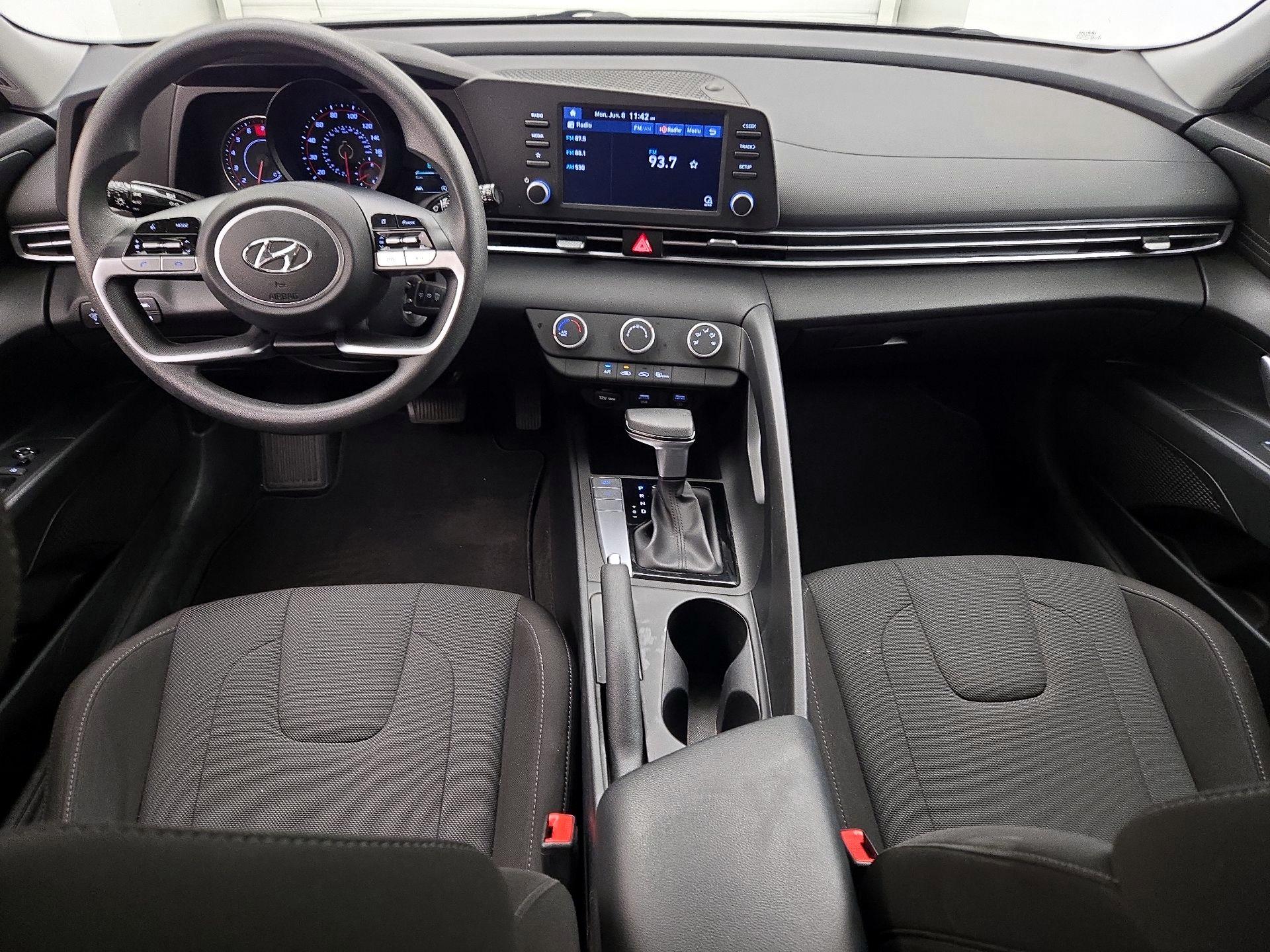 Thumbnail: 2021 Hyundai Elantra - 9