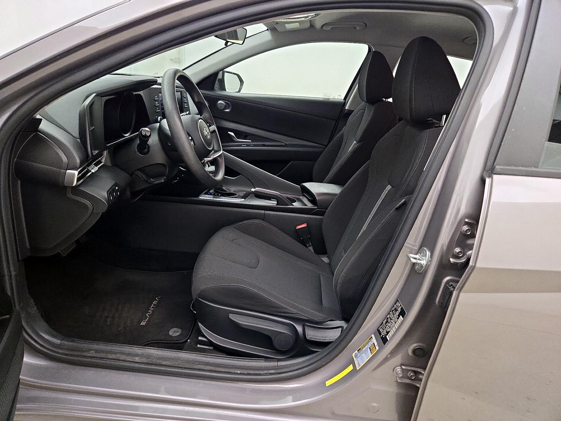 Thumbnail: 2021 Hyundai Elantra - 11