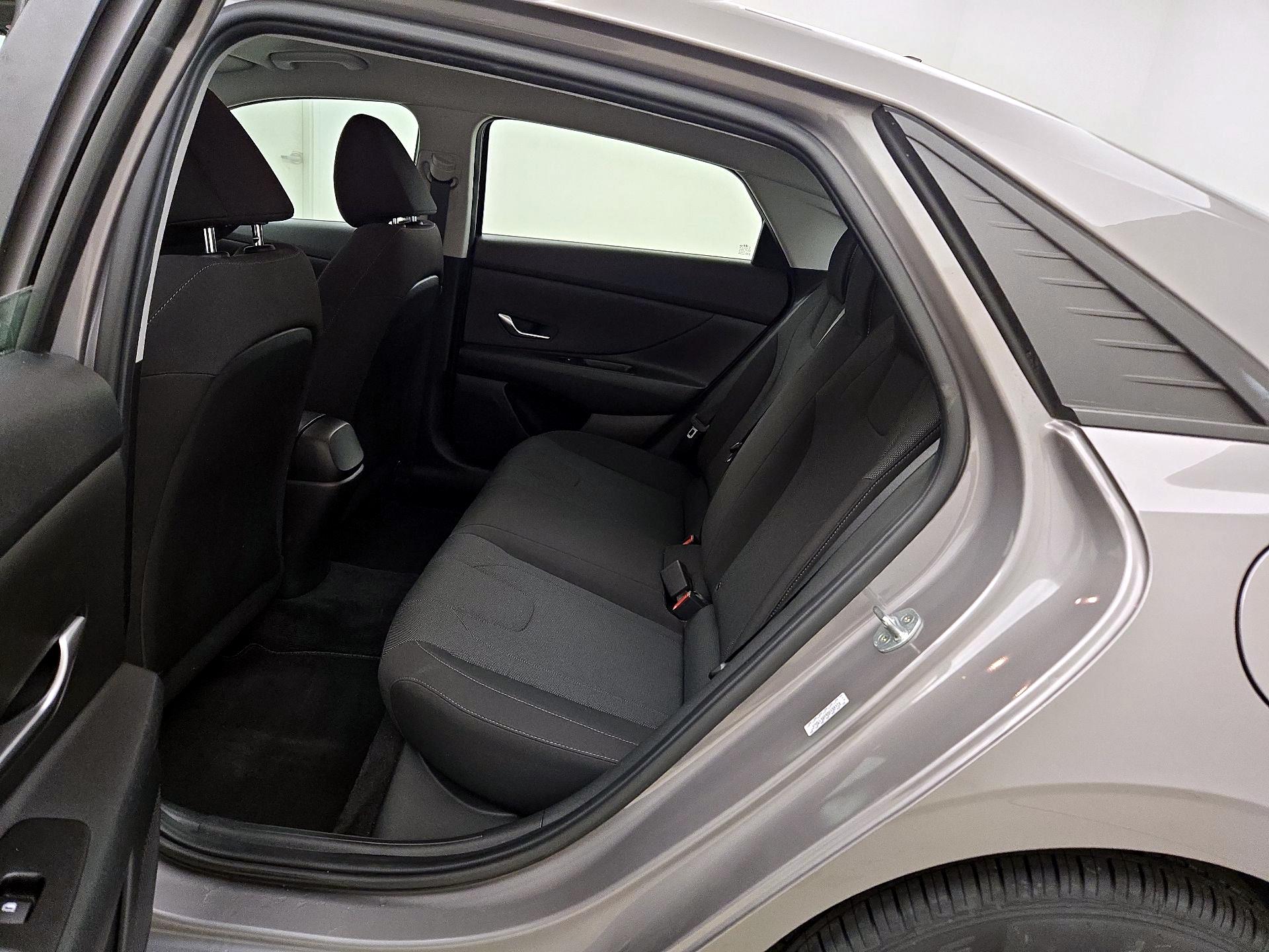 Thumbnail: 2021 Hyundai Elantra - 19