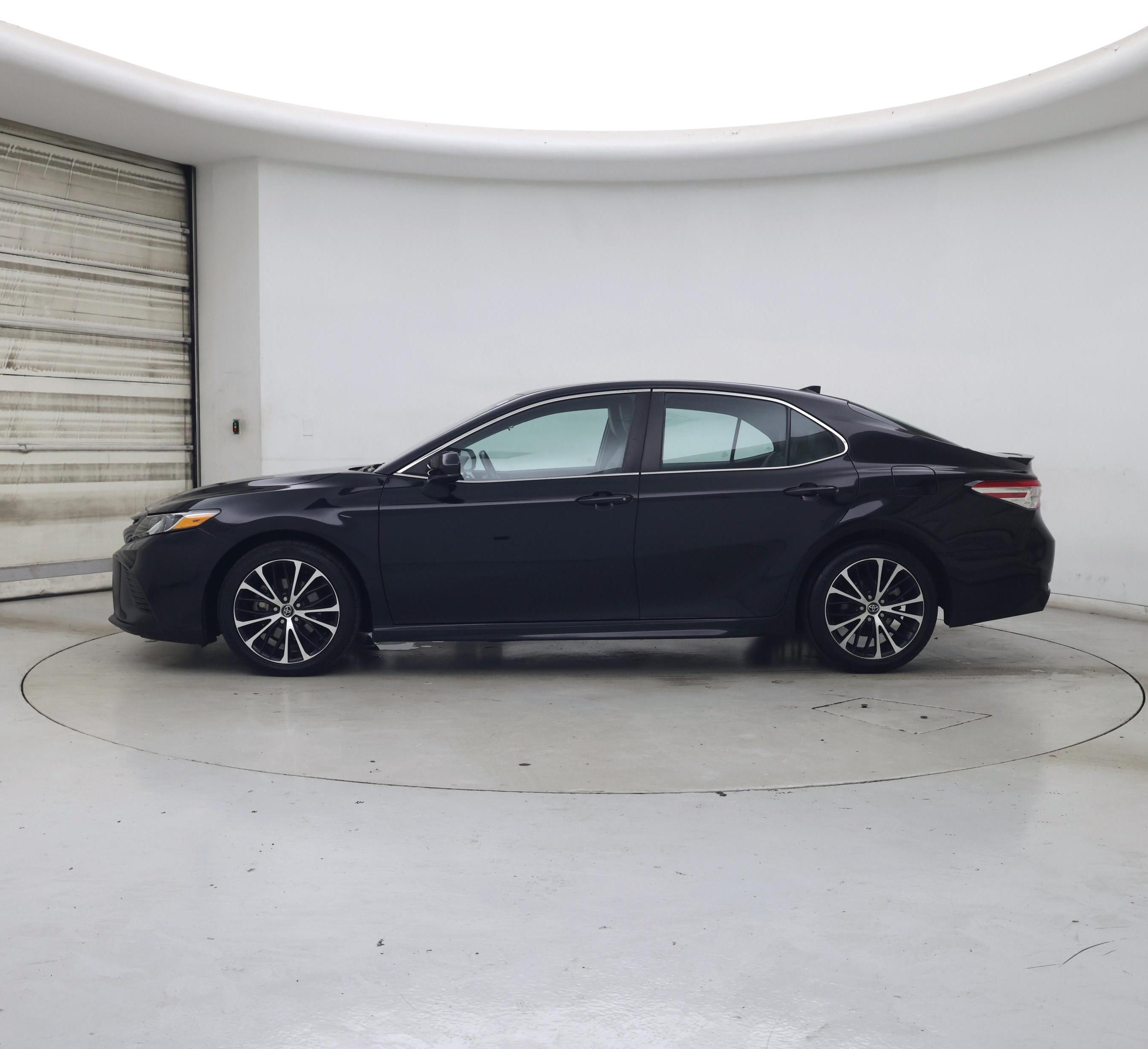 Thumbnail: 2020 Toyota Camry - 3
