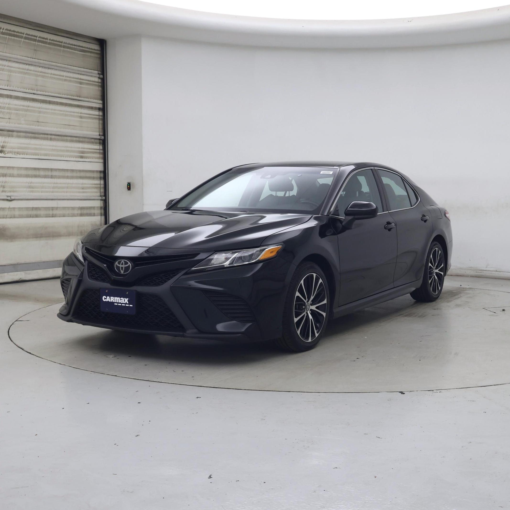 Thumbnail: 2020 Toyota Camry - 4