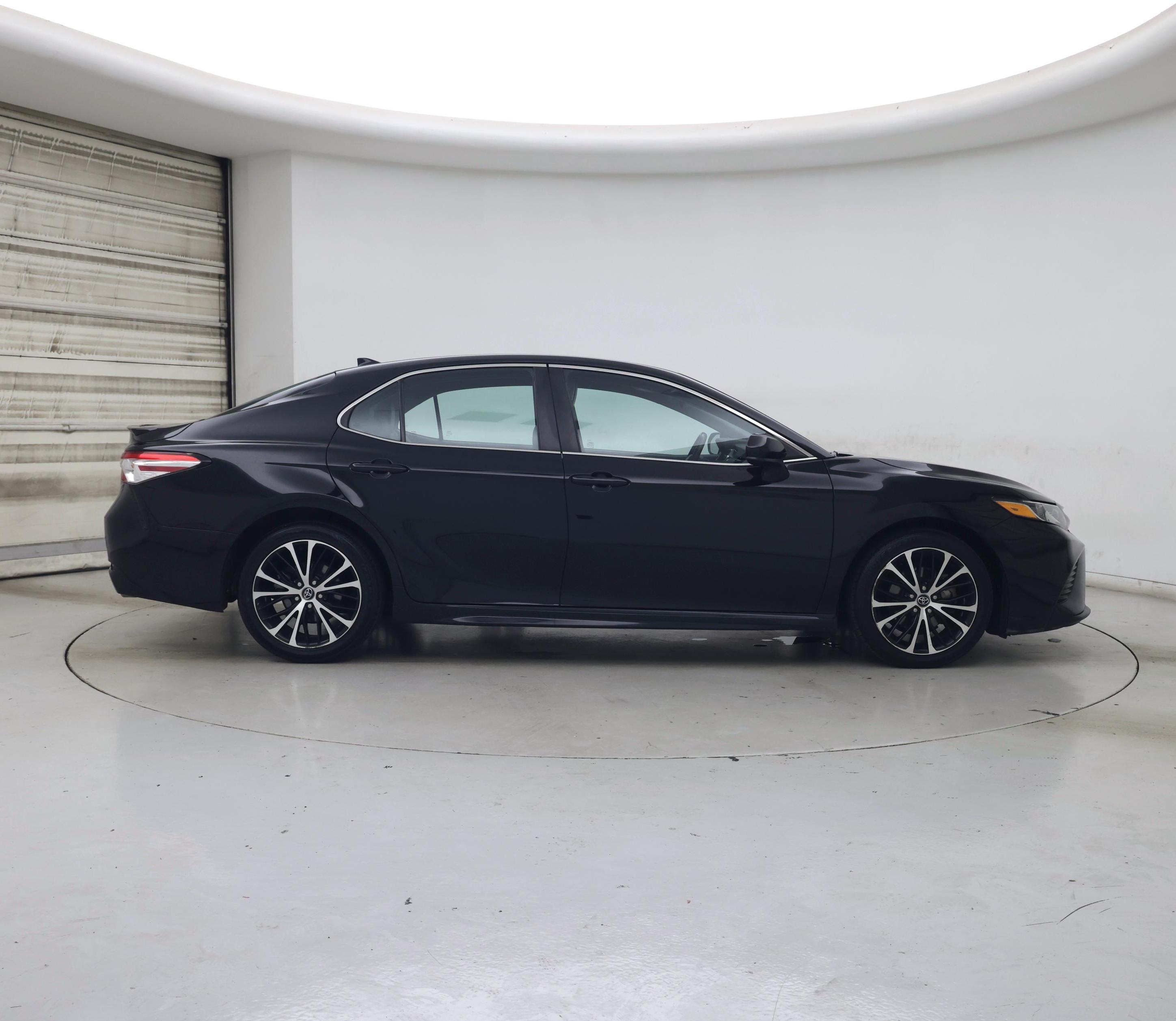 Thumbnail: 2020 Toyota Camry - 7