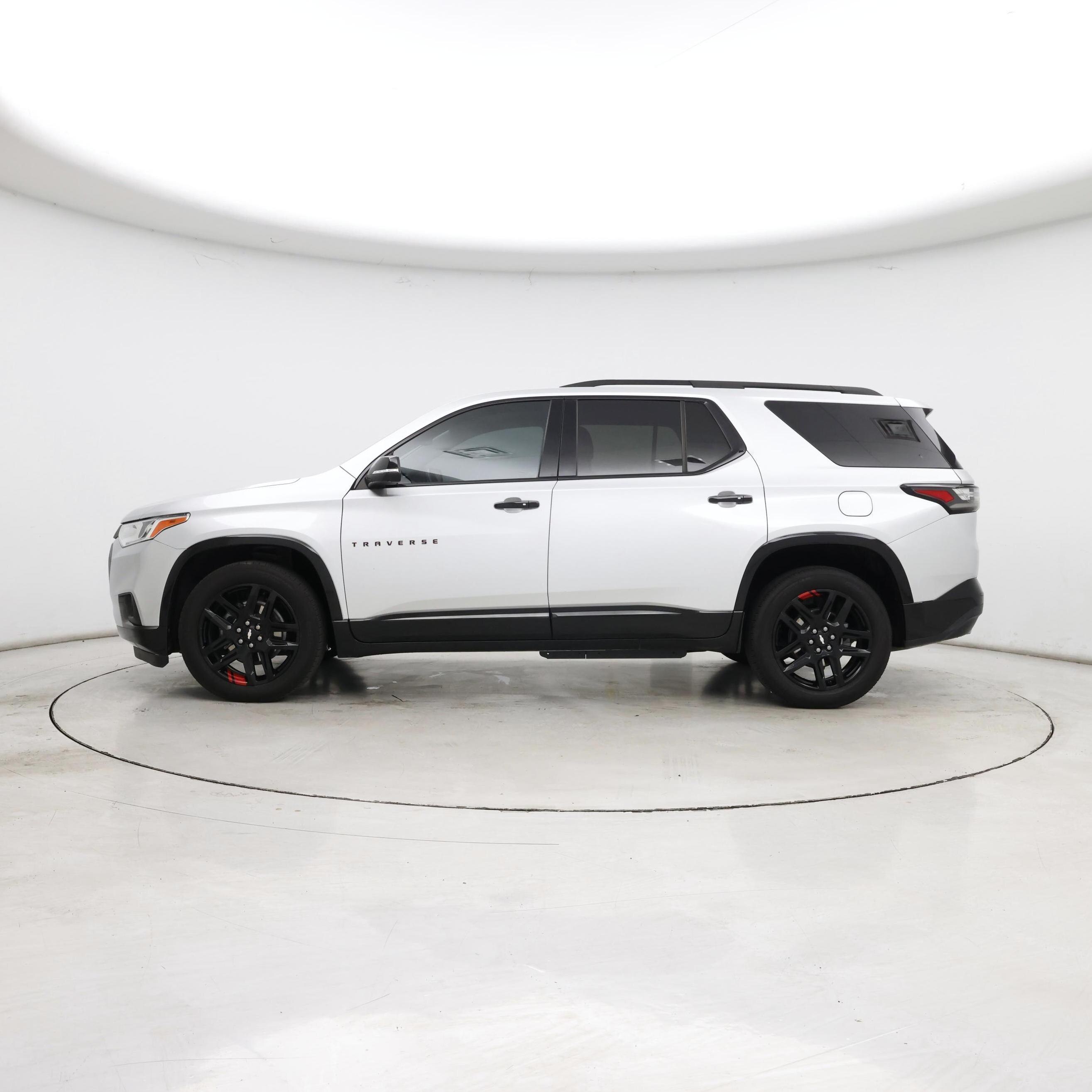 Thumbnail: 2021 Chevrolet Traverse - 3