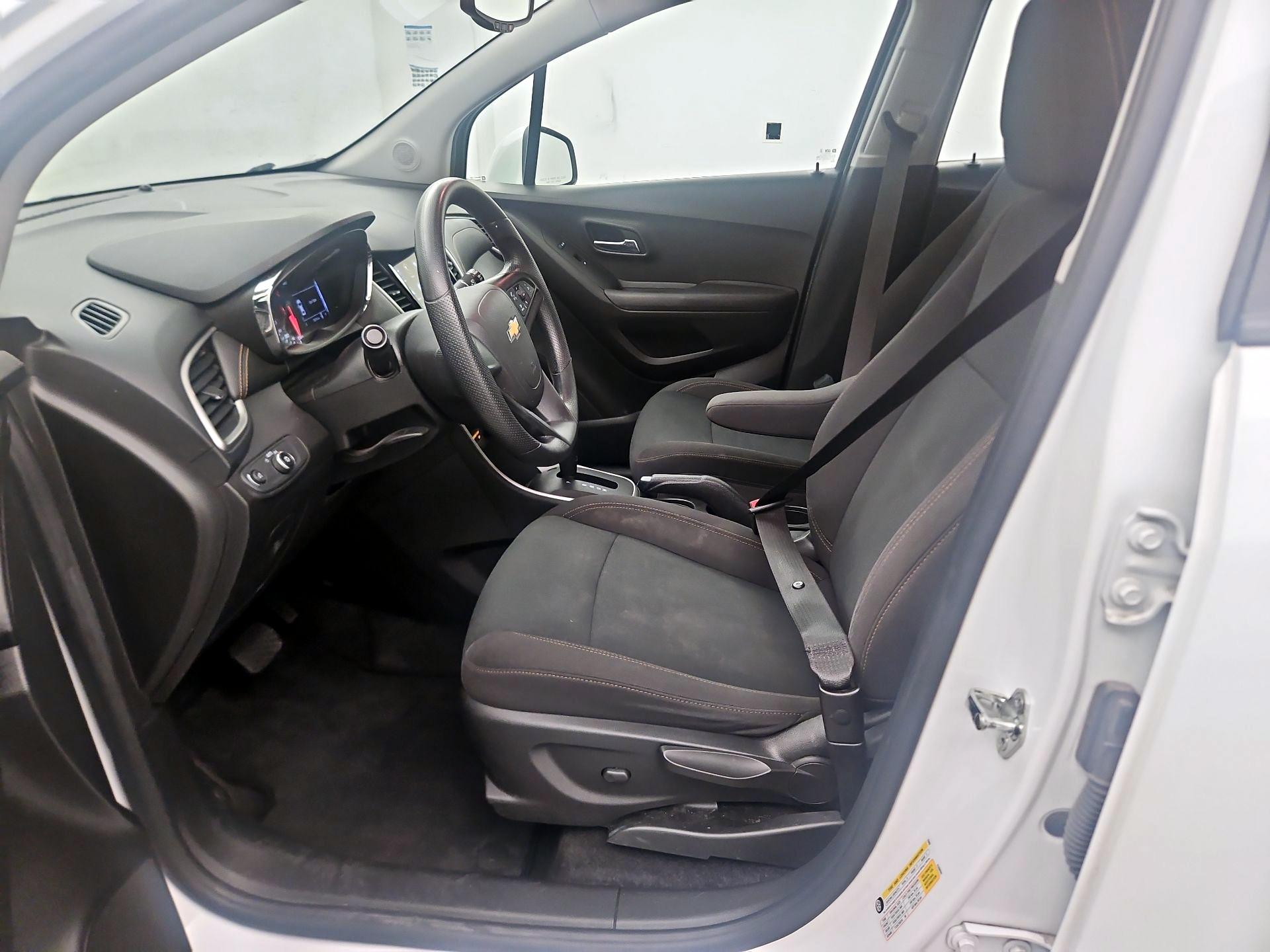 Thumbnail: 2018 Chevrolet Trax - 11