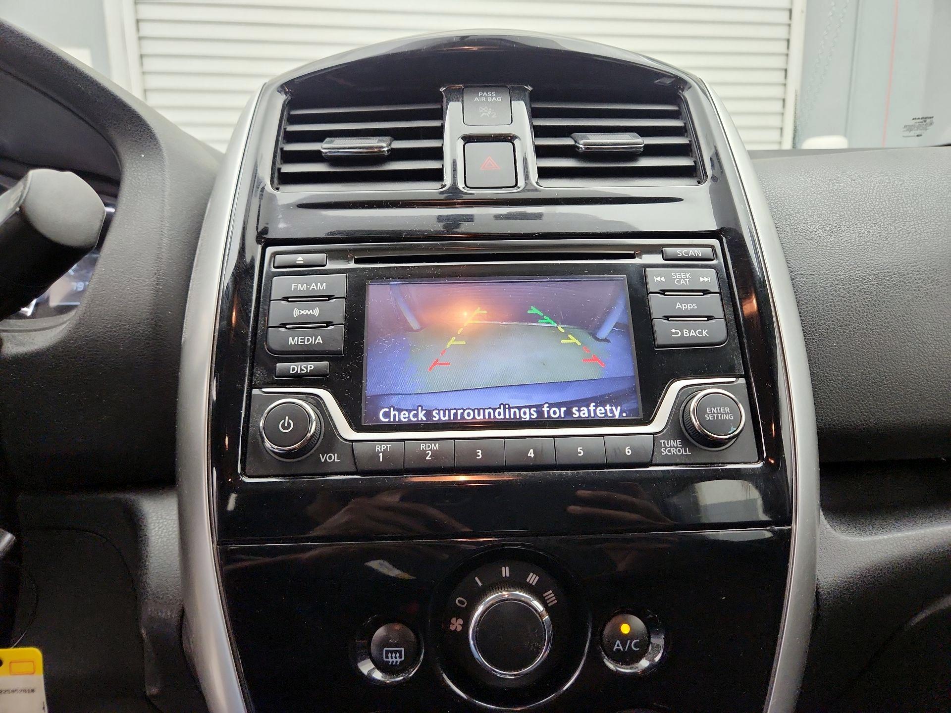 Thumbnail: 2015 Nissan Versa Note - 14