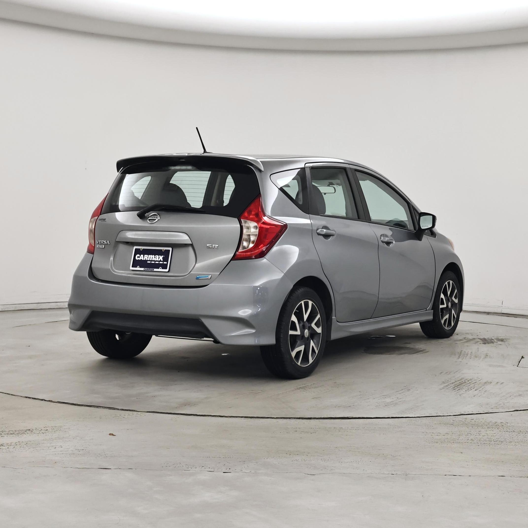 Thumbnail: 2015 Nissan Versa Note - 8