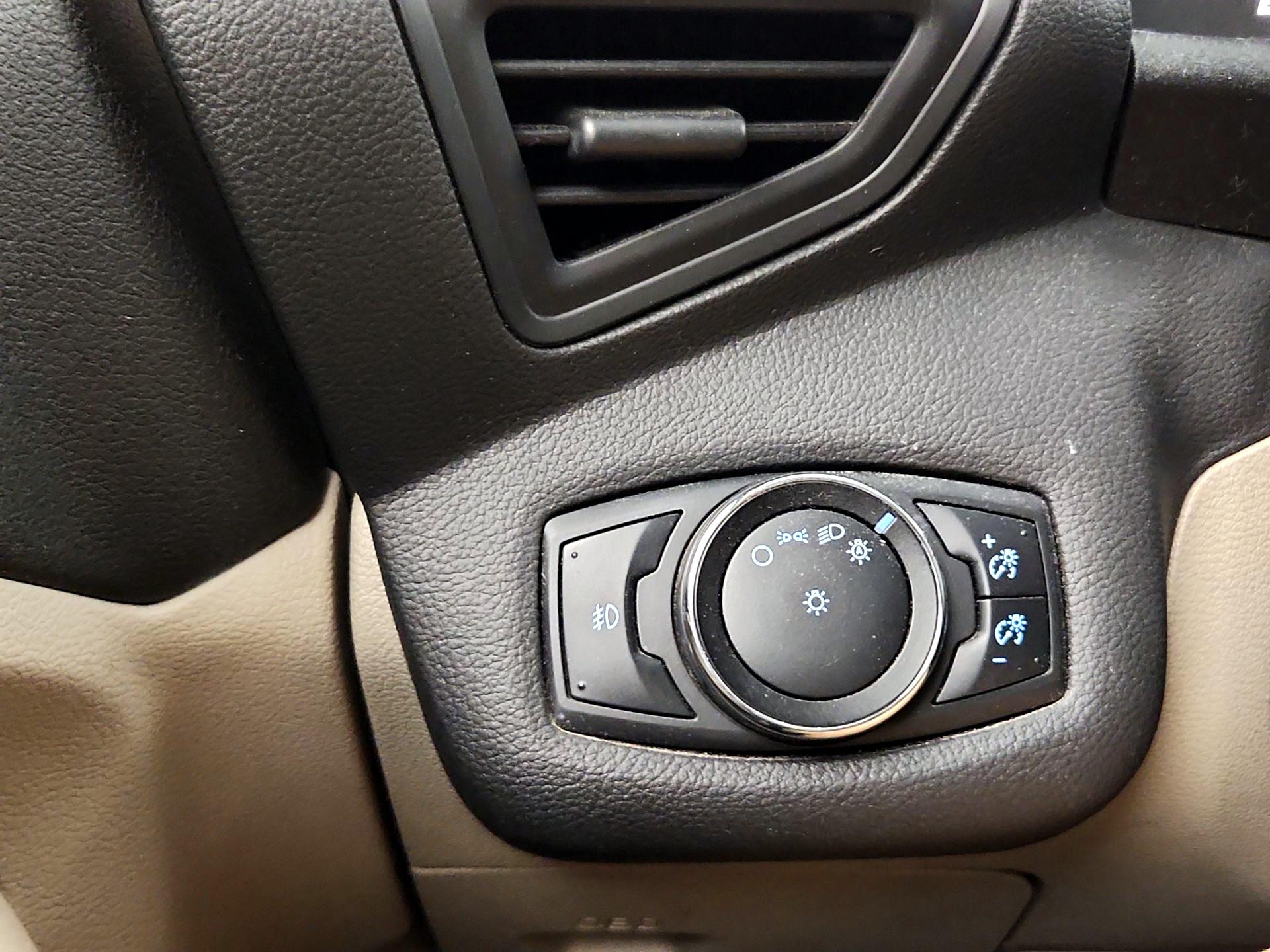 Thumbnail: 2015 Ford Escape - 13