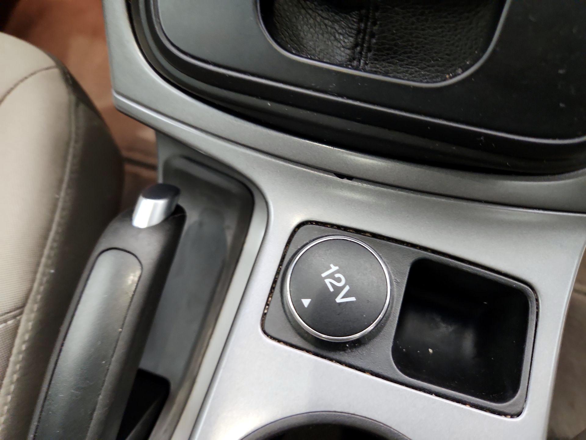Thumbnail: 2015 Ford Escape - 18