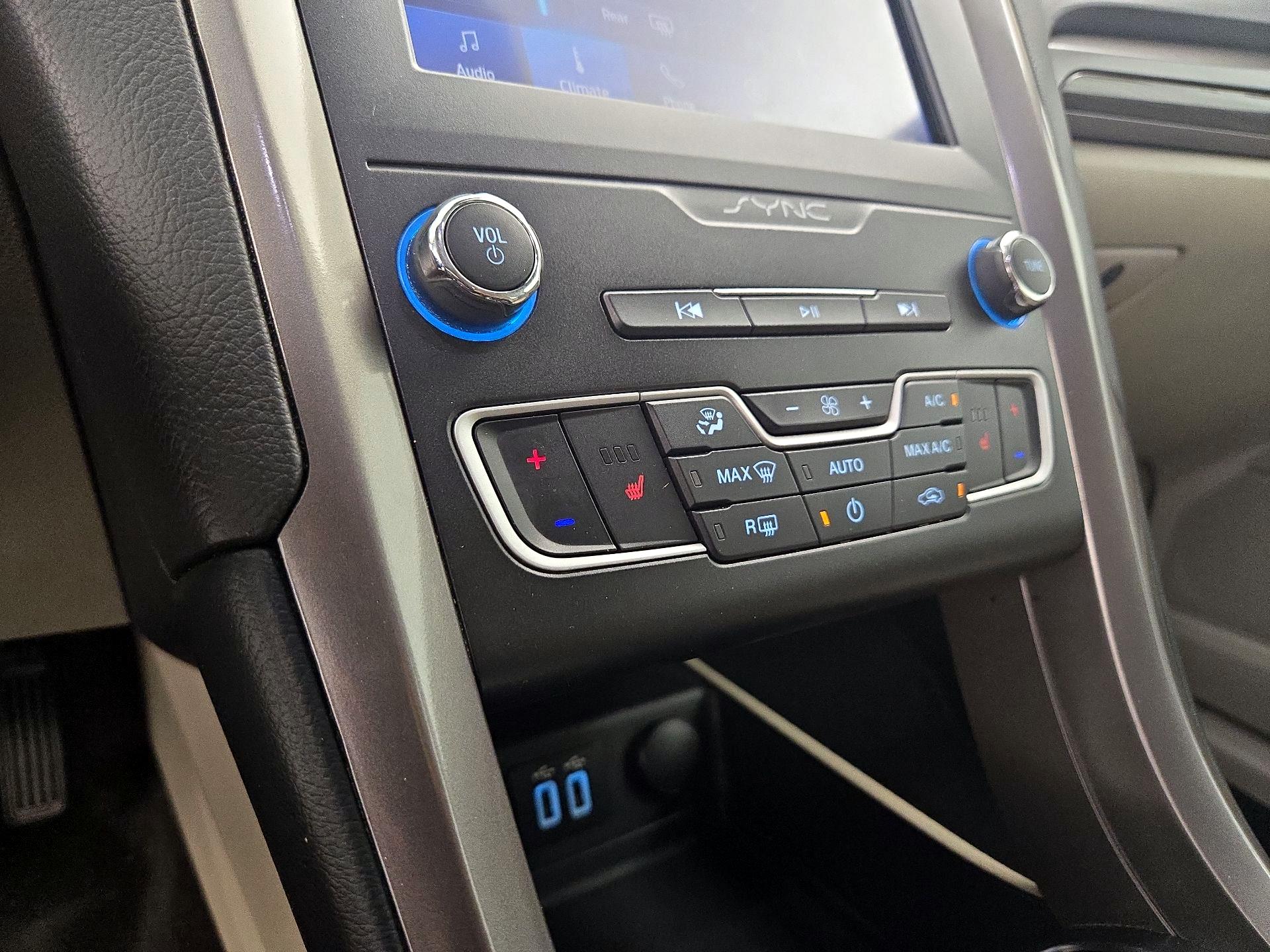 Thumbnail: 2019 Ford Fusion - 17