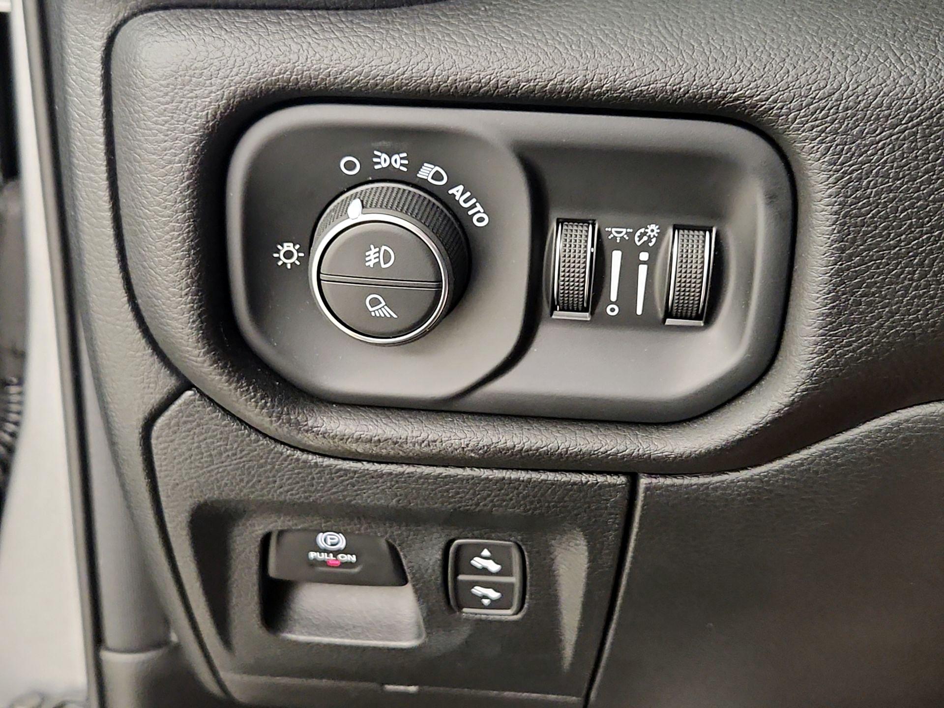Thumbnail: 2025 RAM 1500 - 13