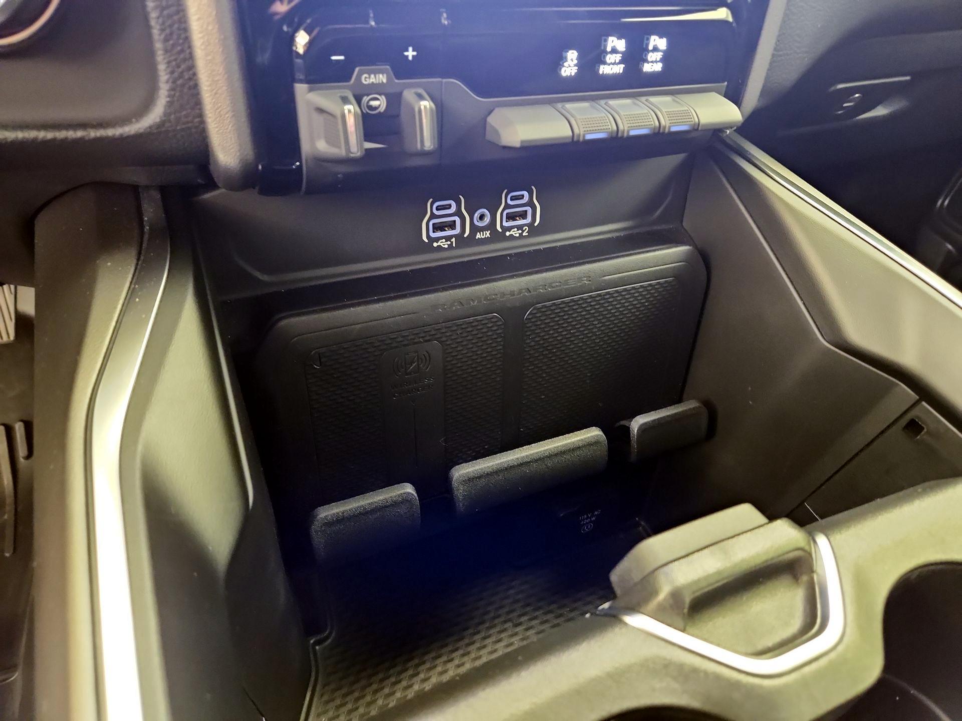 Thumbnail: 2025 RAM 1500 - 19