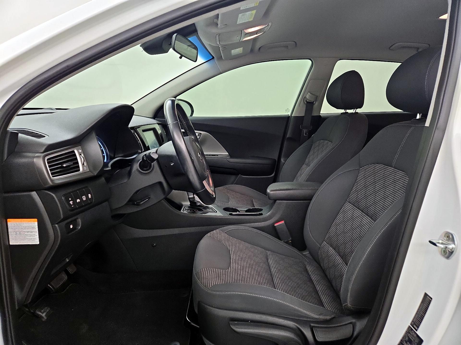 Thumbnail: 2018 Kia Niro - 11