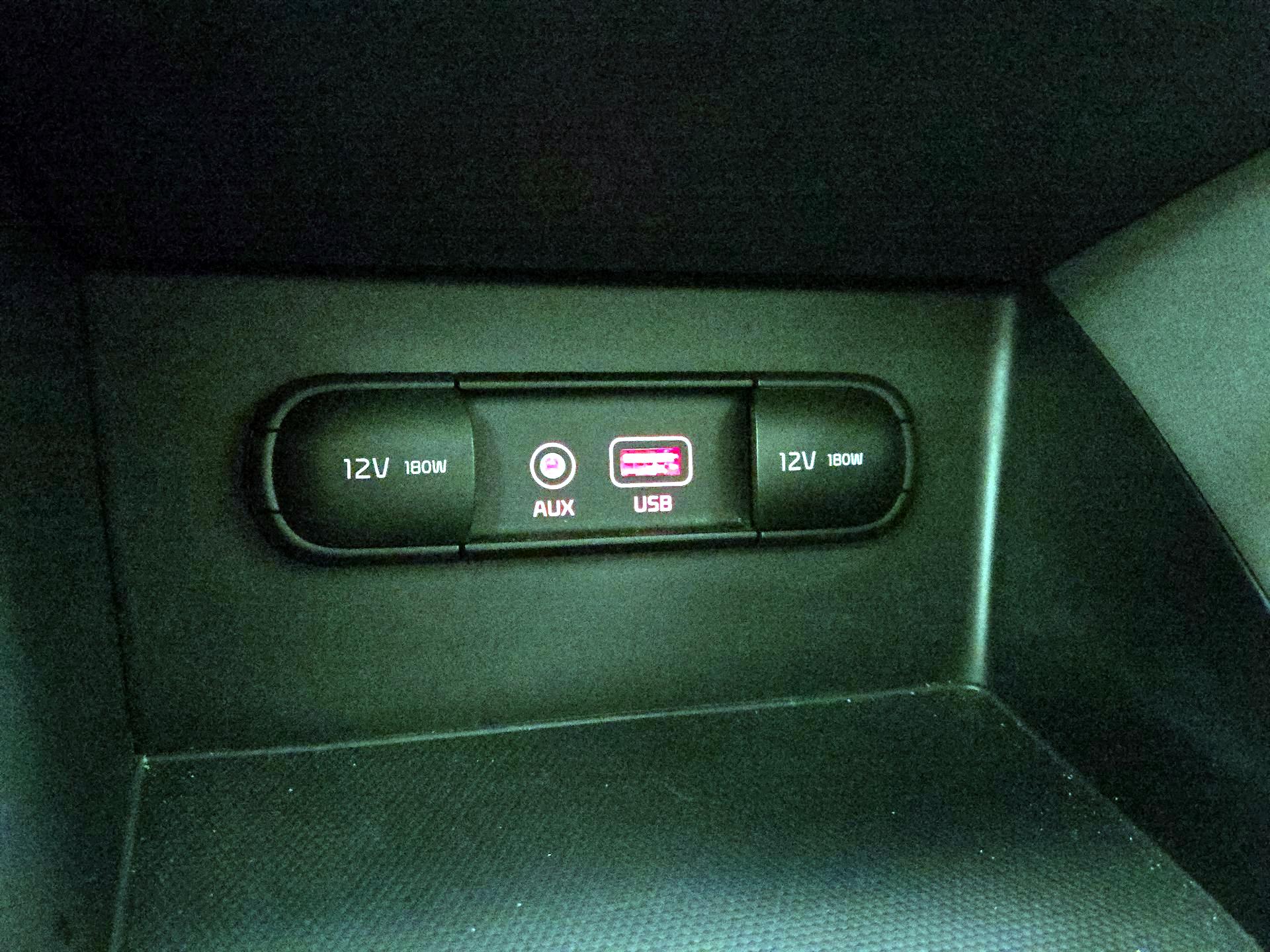 Thumbnail: 2018 Kia Niro - 18