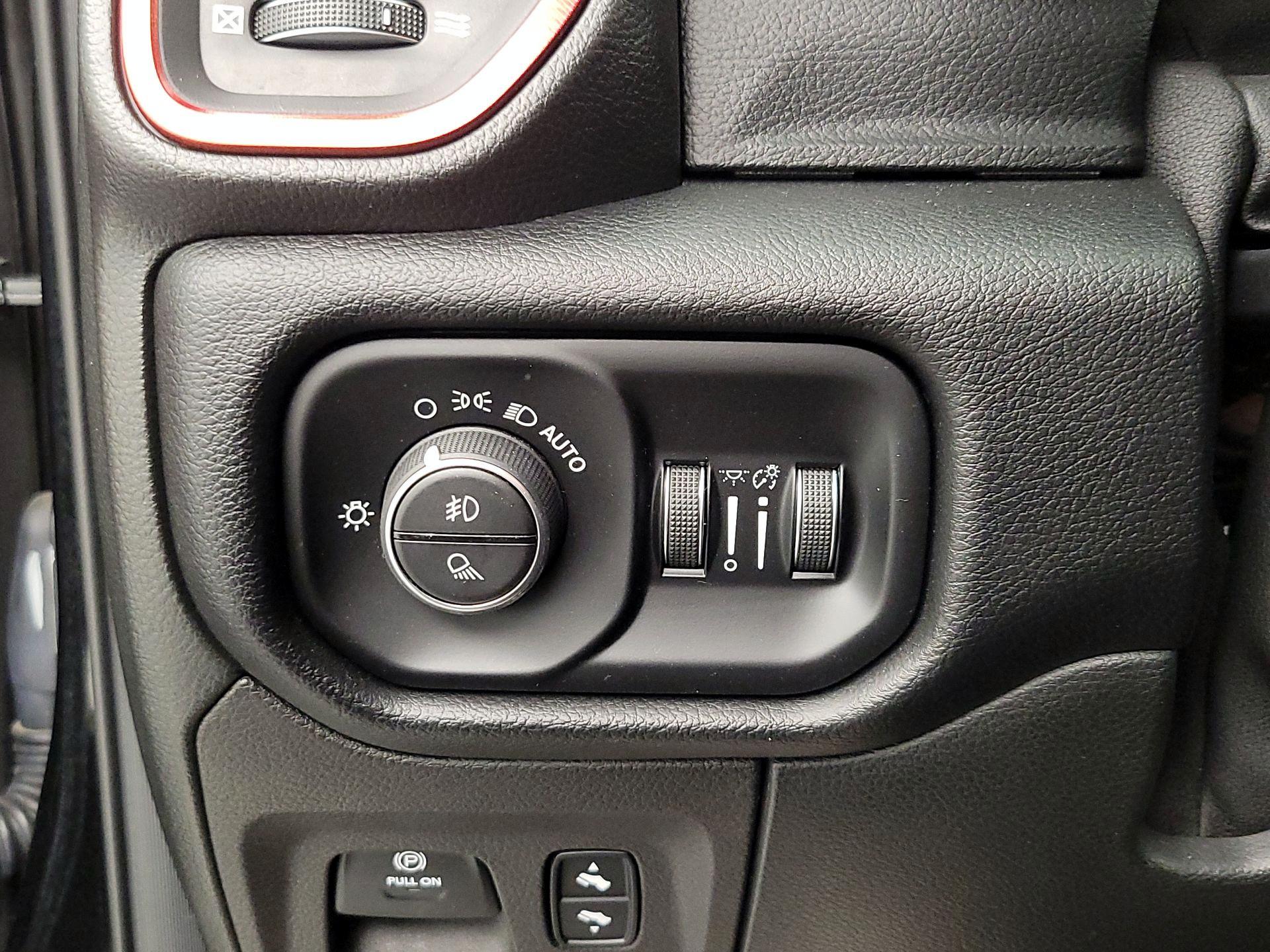 Thumbnail: 2019 RAM 1500 - 13