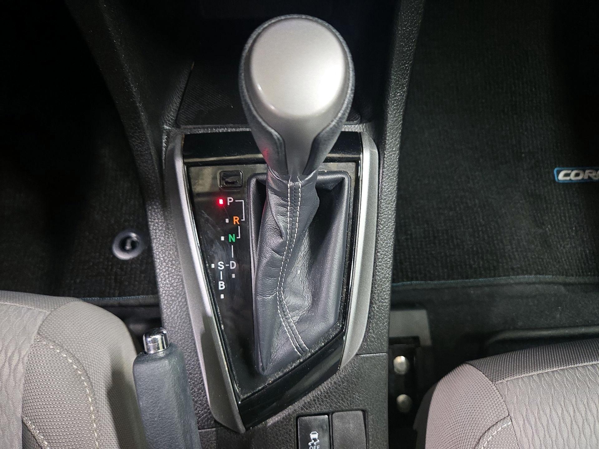 Thumbnail: 2015 Toyota Corolla - 17