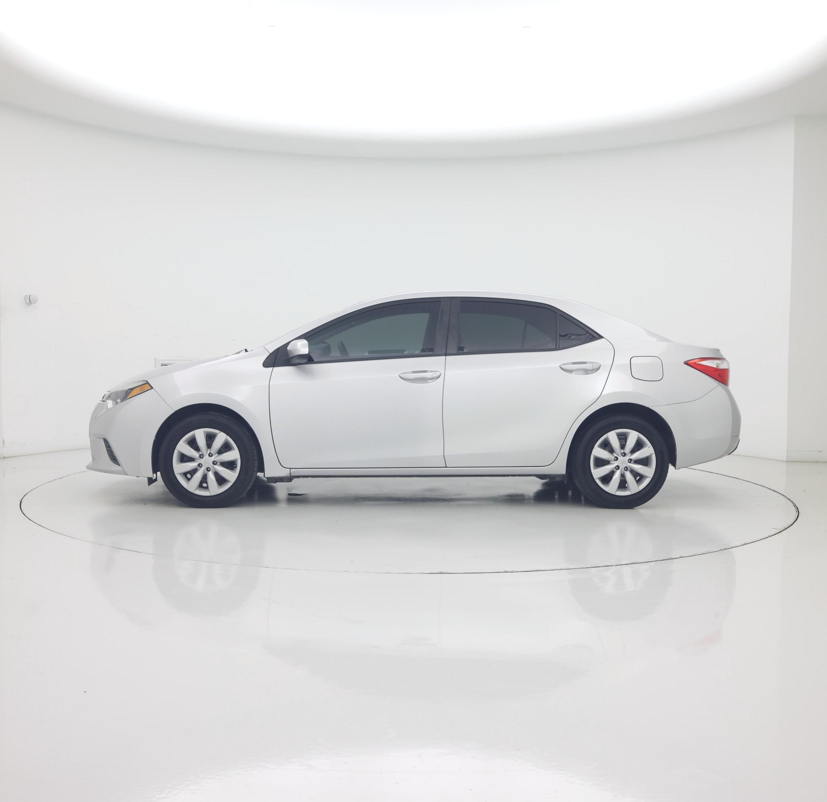 Thumbnail: 2015 Toyota Corolla - 3