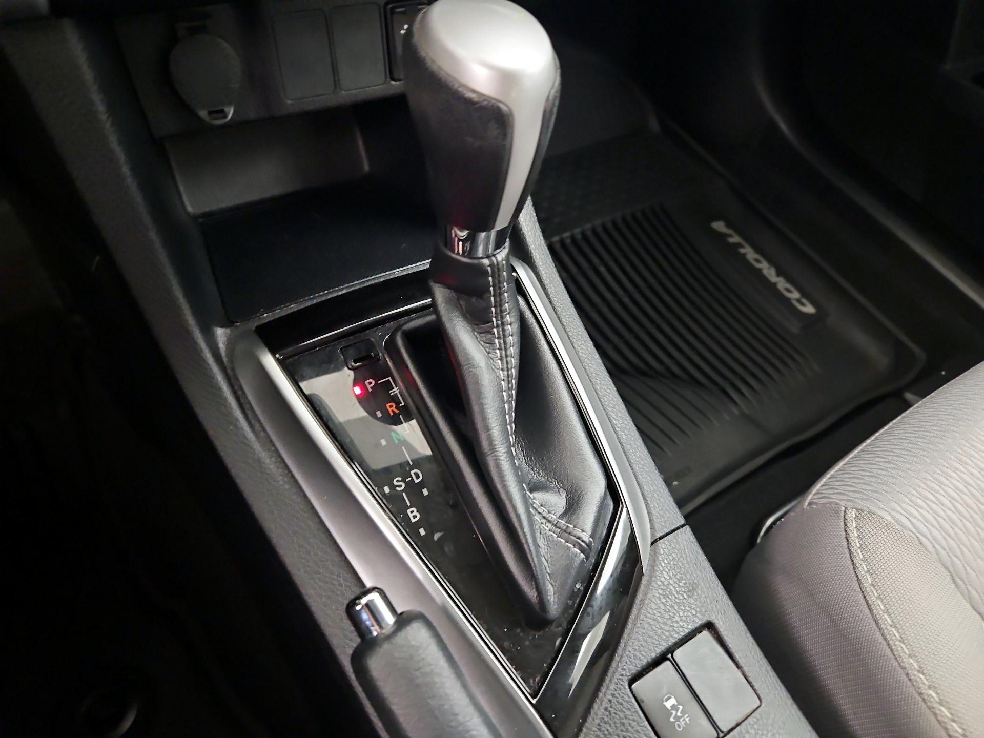 Thumbnail: 2019 Toyota Corolla - 17