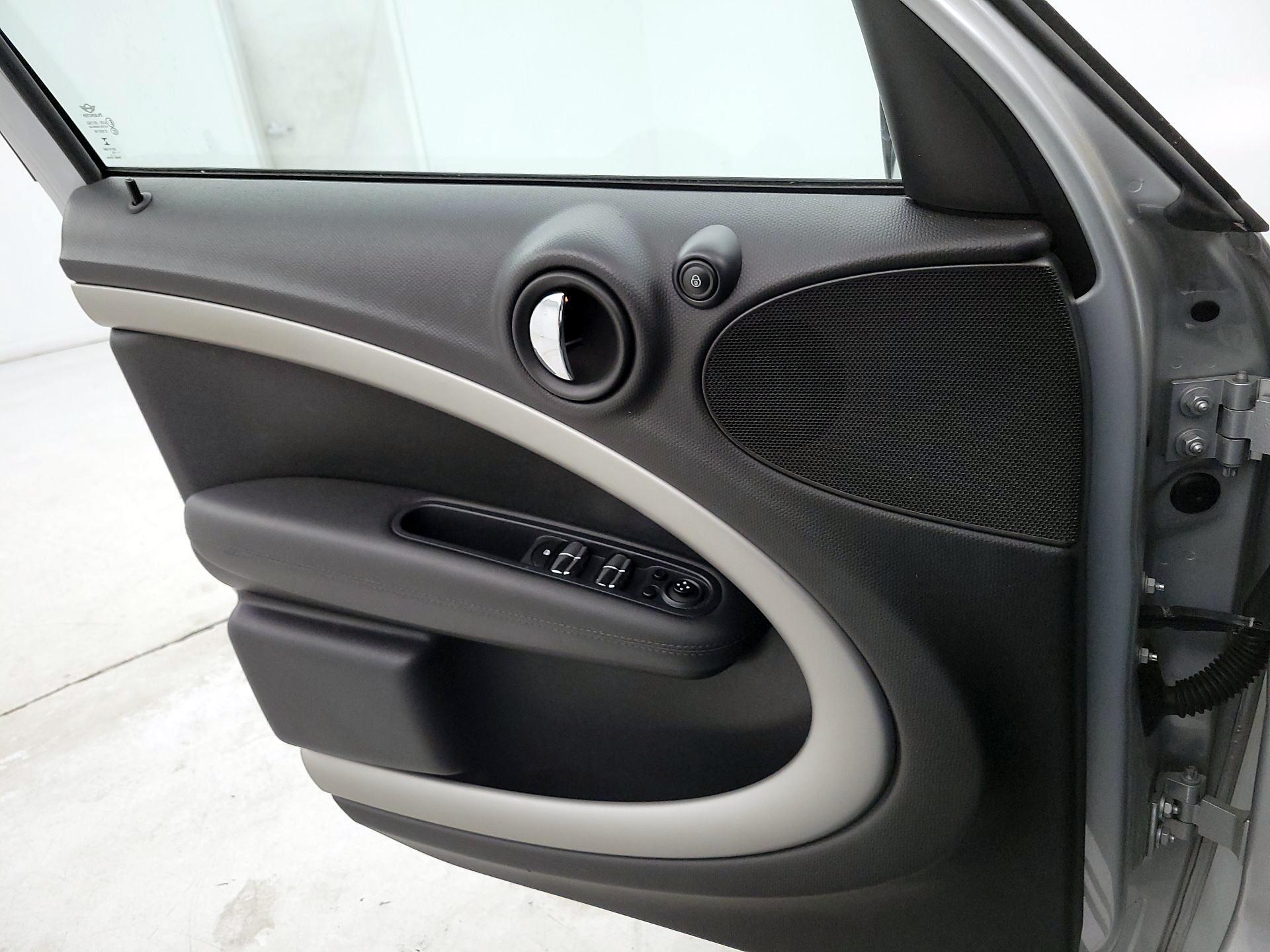 Thumbnail: 2015 MINI Cooper Countryman - 12