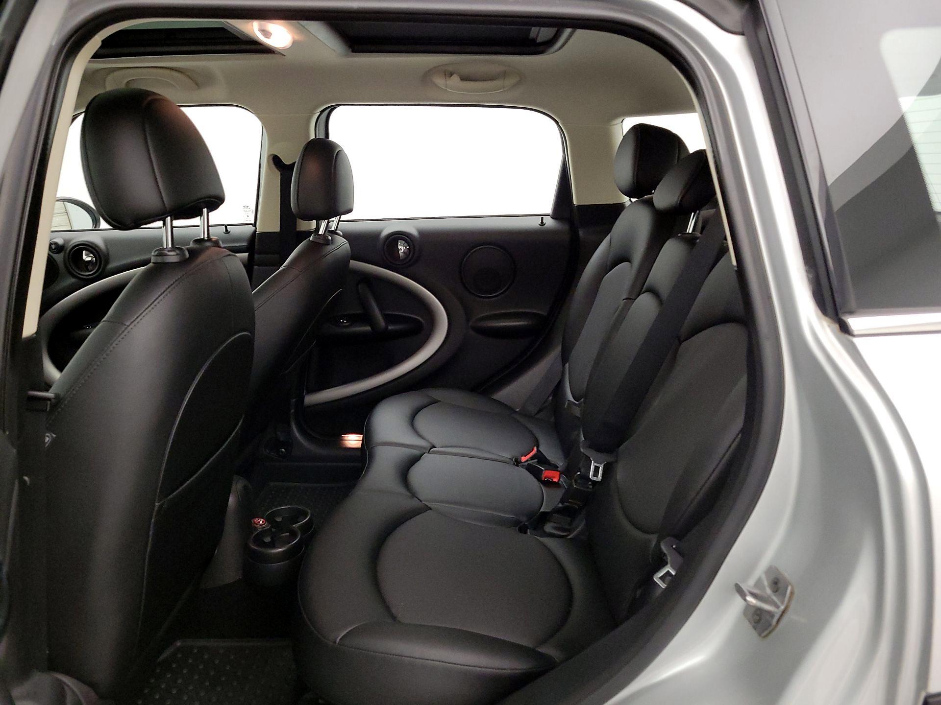 Thumbnail: 2015 MINI Cooper Countryman - 18