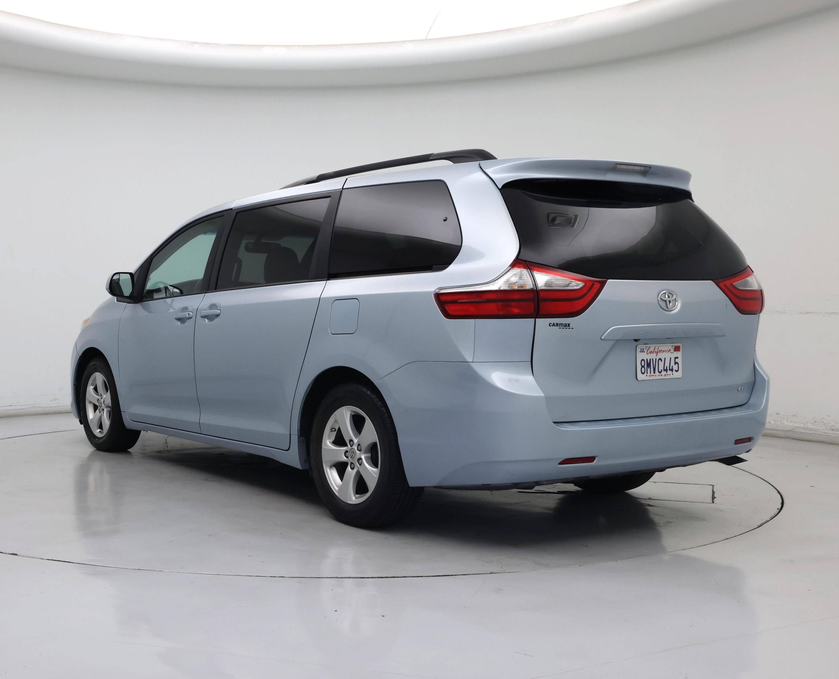 Thumbnail: 2015 Toyota Sienna - 2