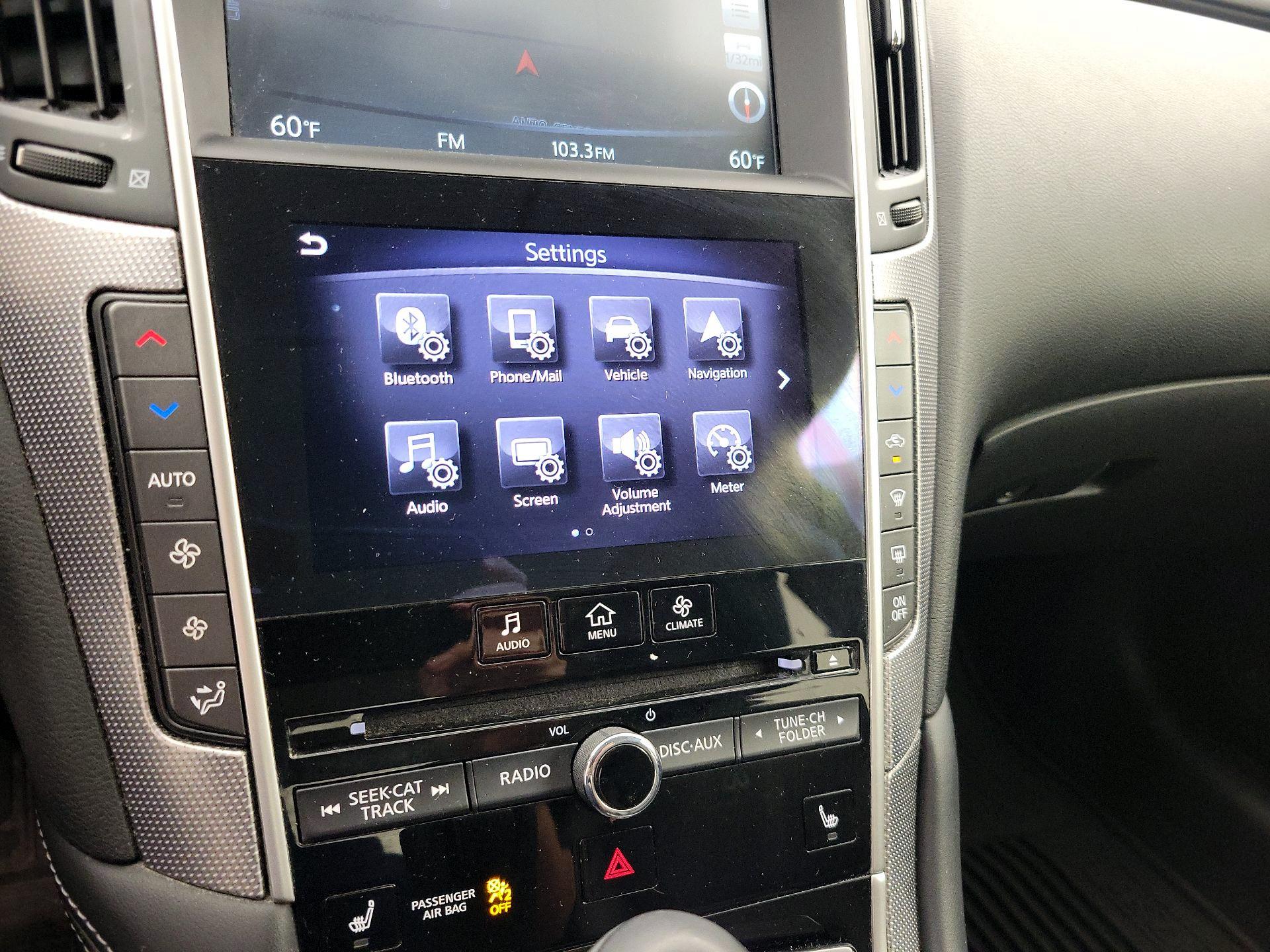 Thumbnail: 2014 INFINITI Q50 - 15