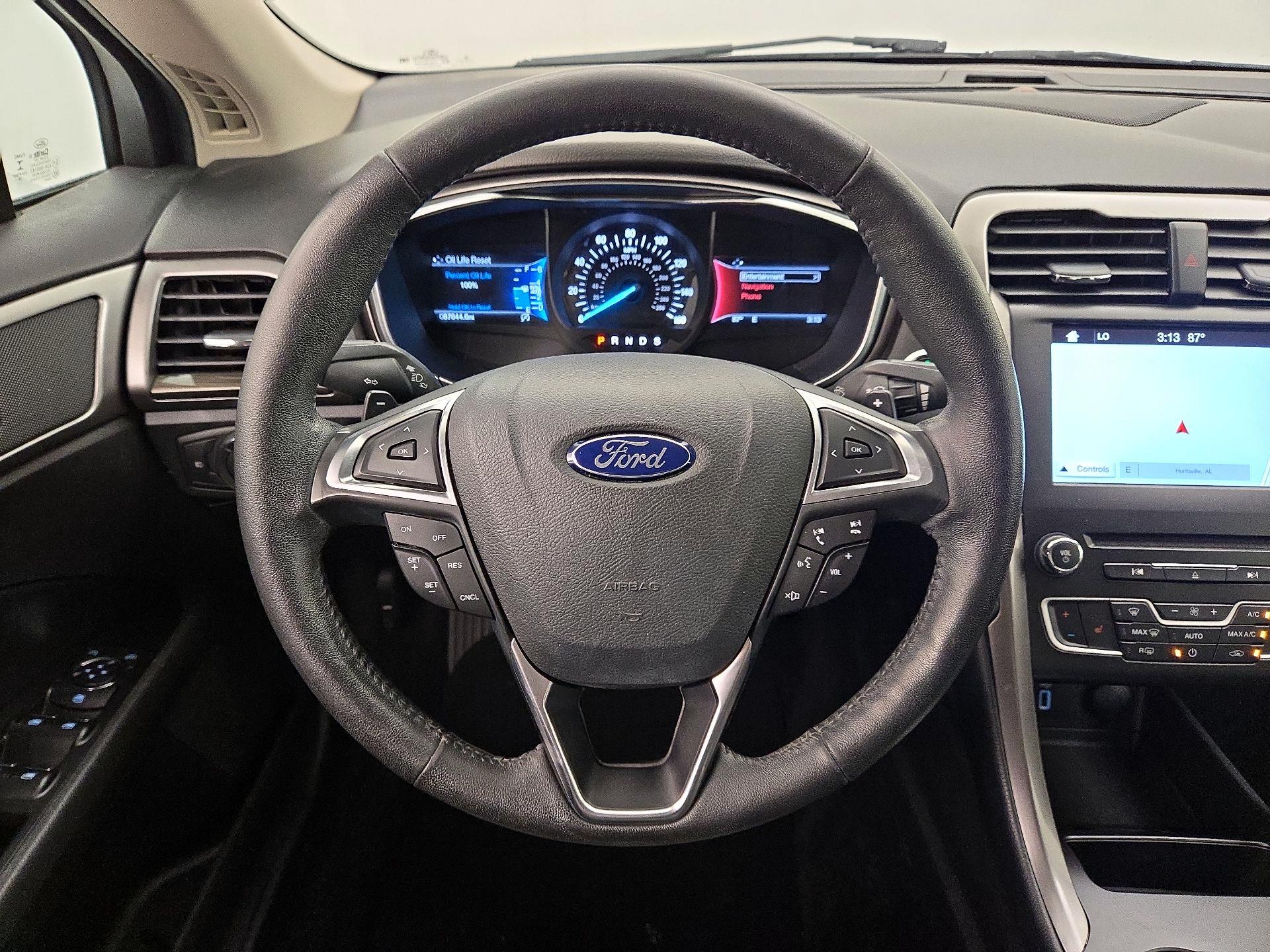 Thumbnail: 2017 Ford Fusion - 10