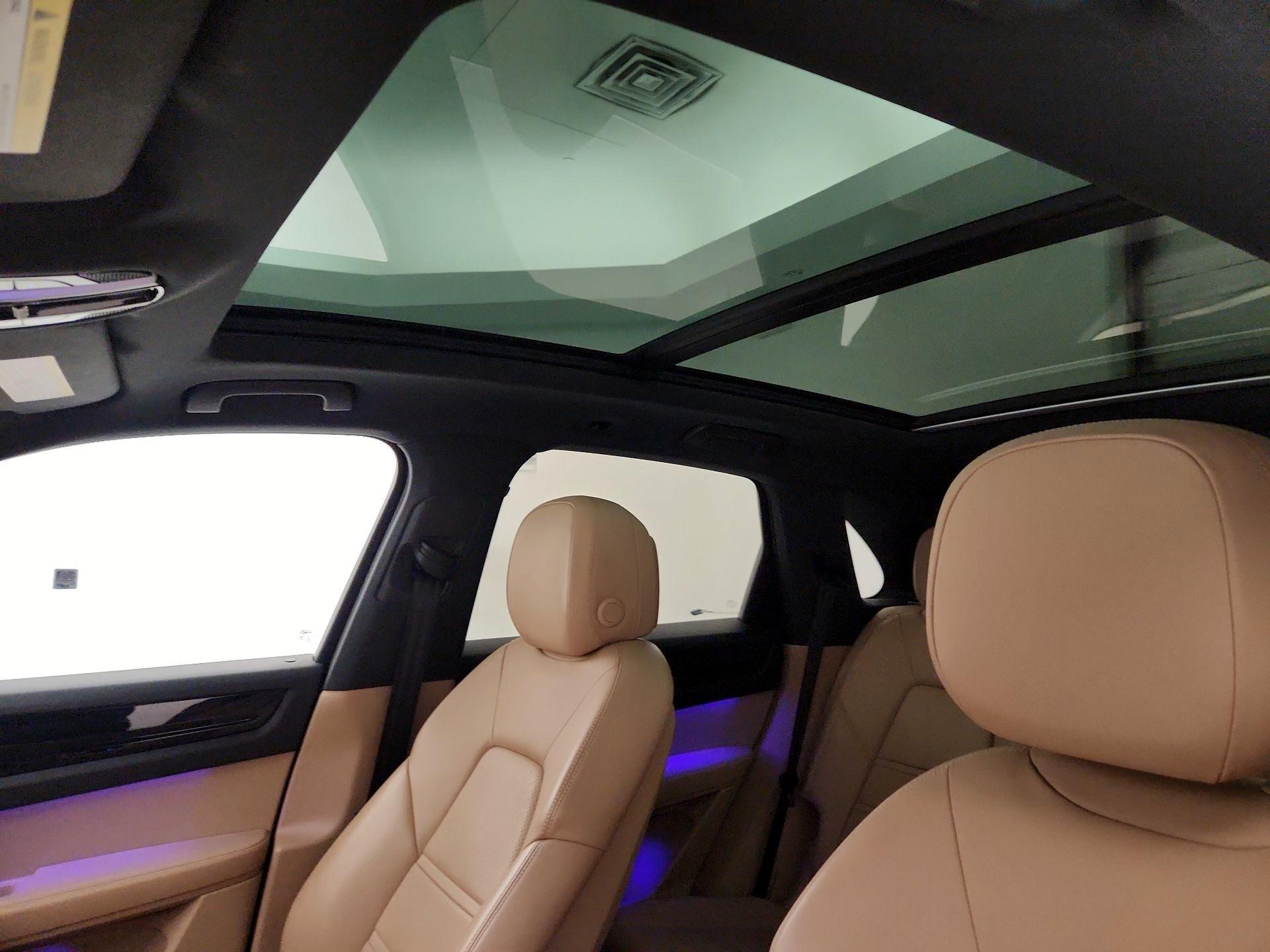Thumbnail: 2020 Porsche Cayenne - 20