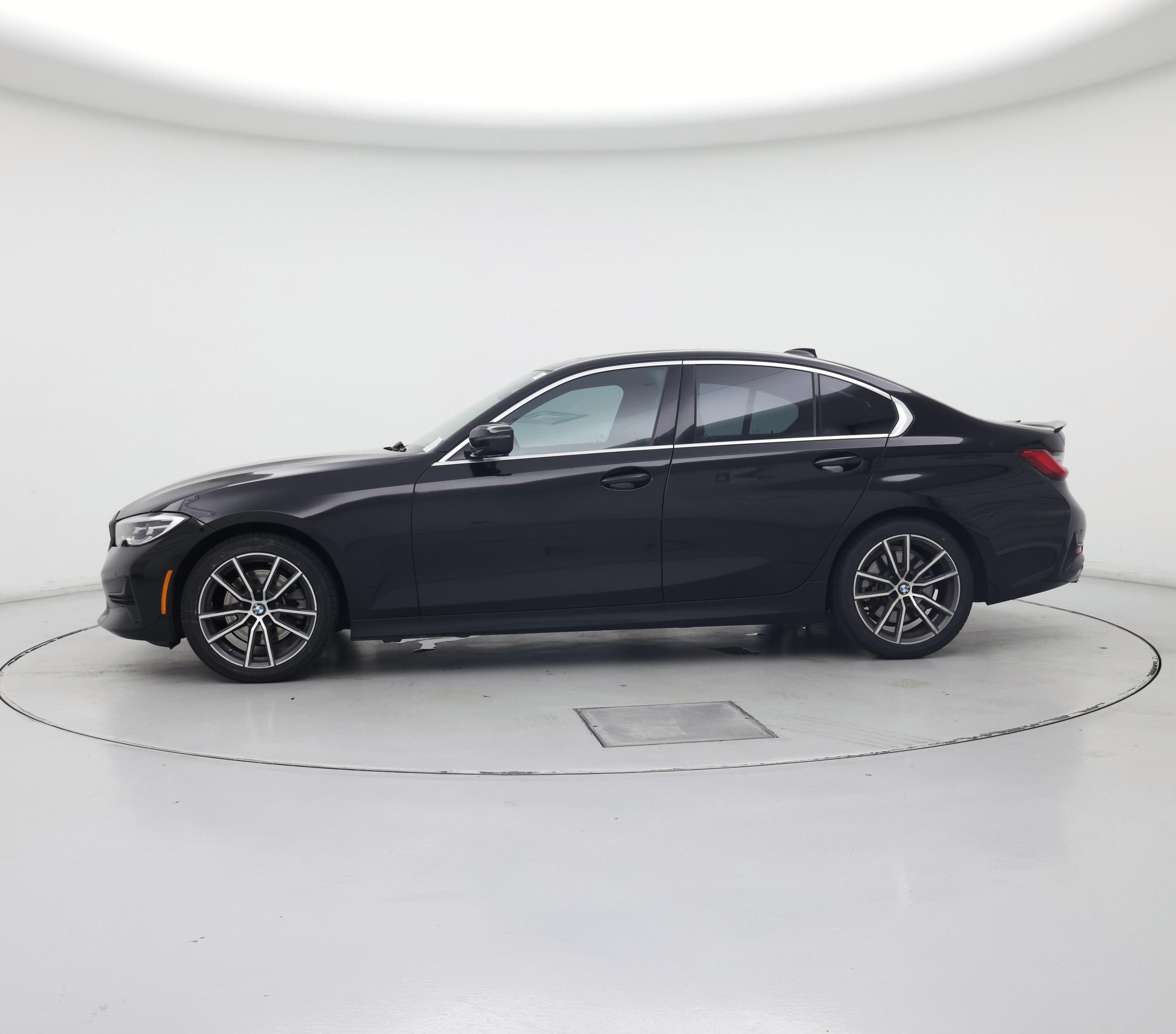 Thumbnail: 2021 BMW 3 Series - 3