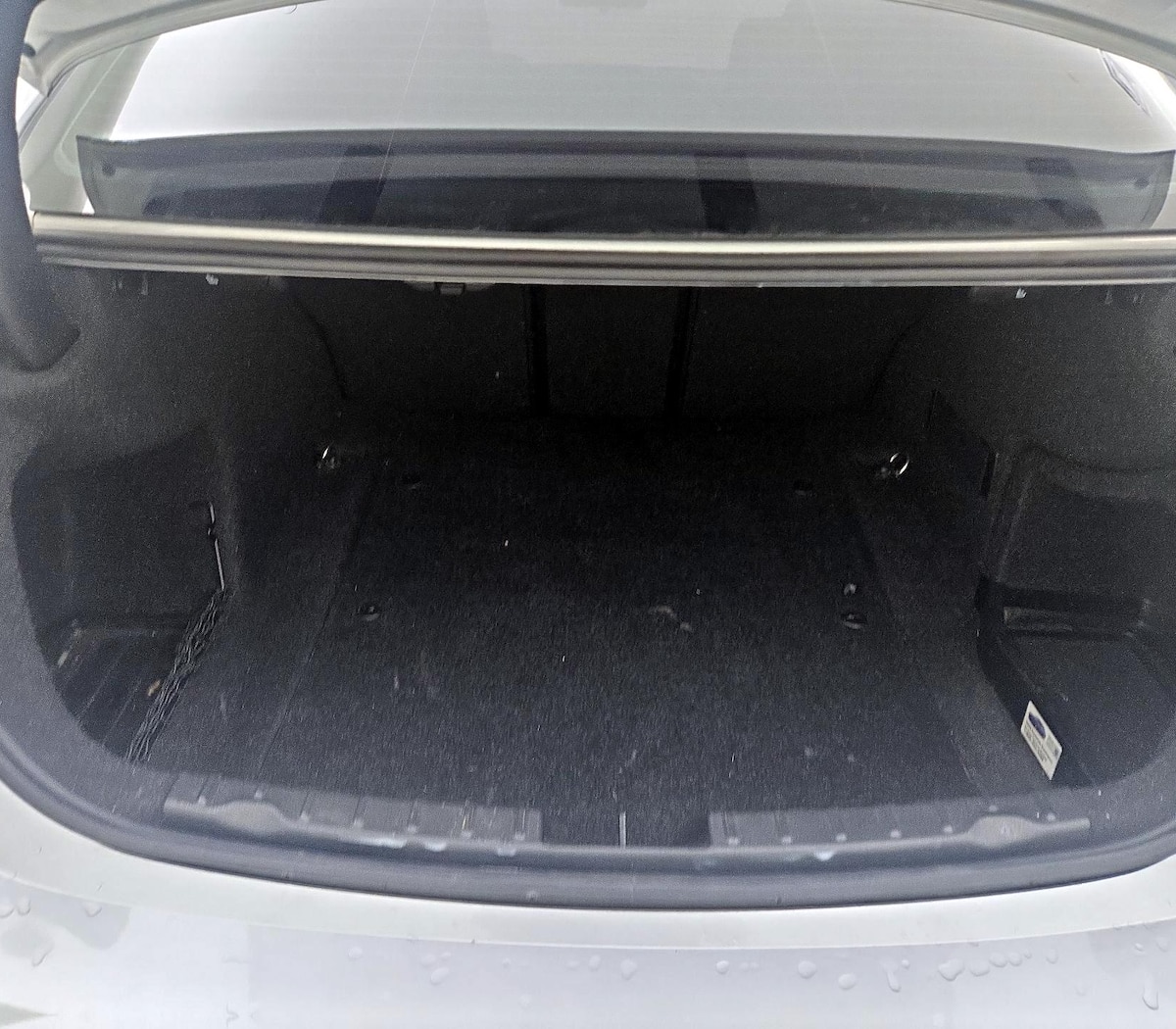 Trunk/Cargo (Seats Up)